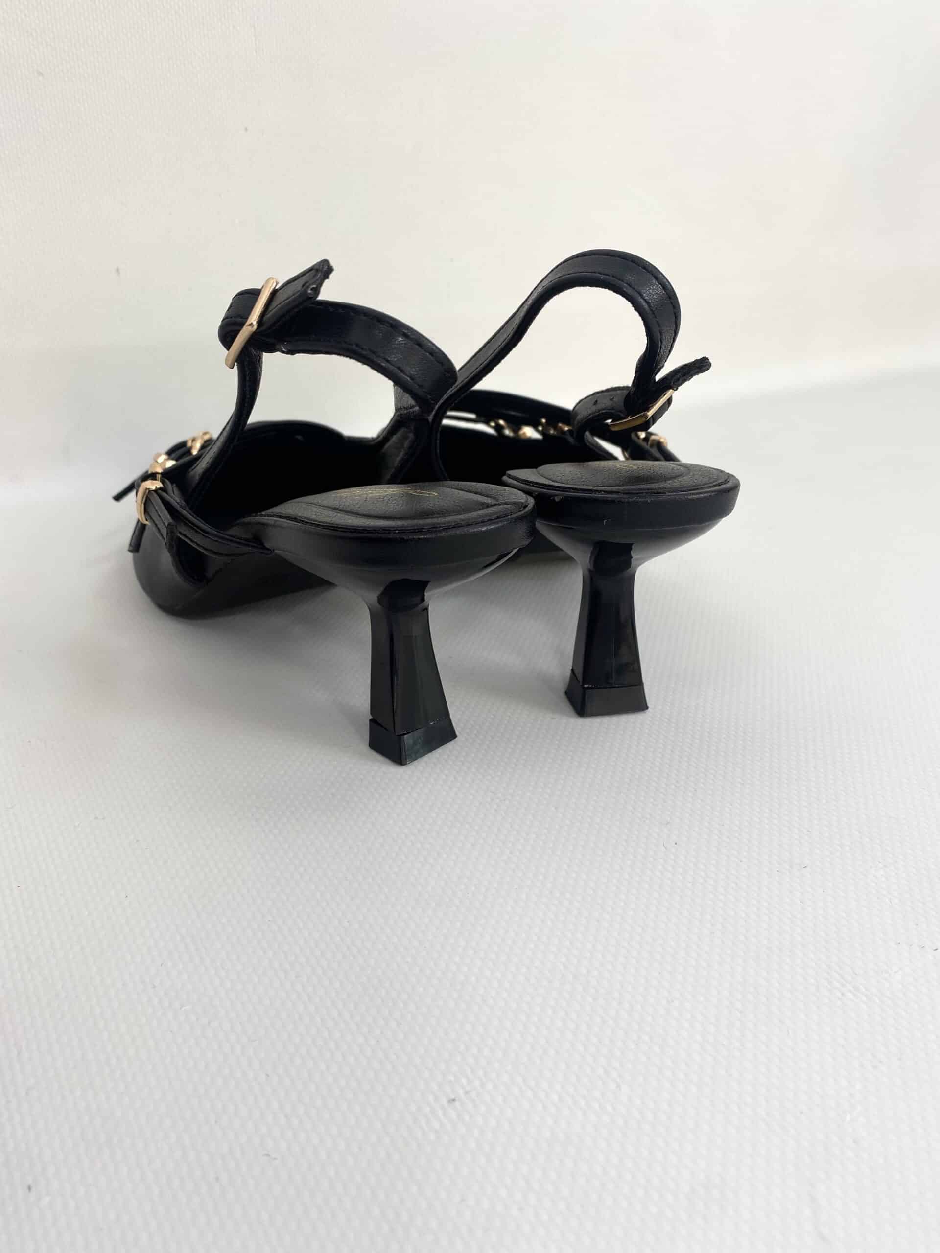 New Slingback con Cinturini e Fibbie Tacco Medio - Nero Opaco.