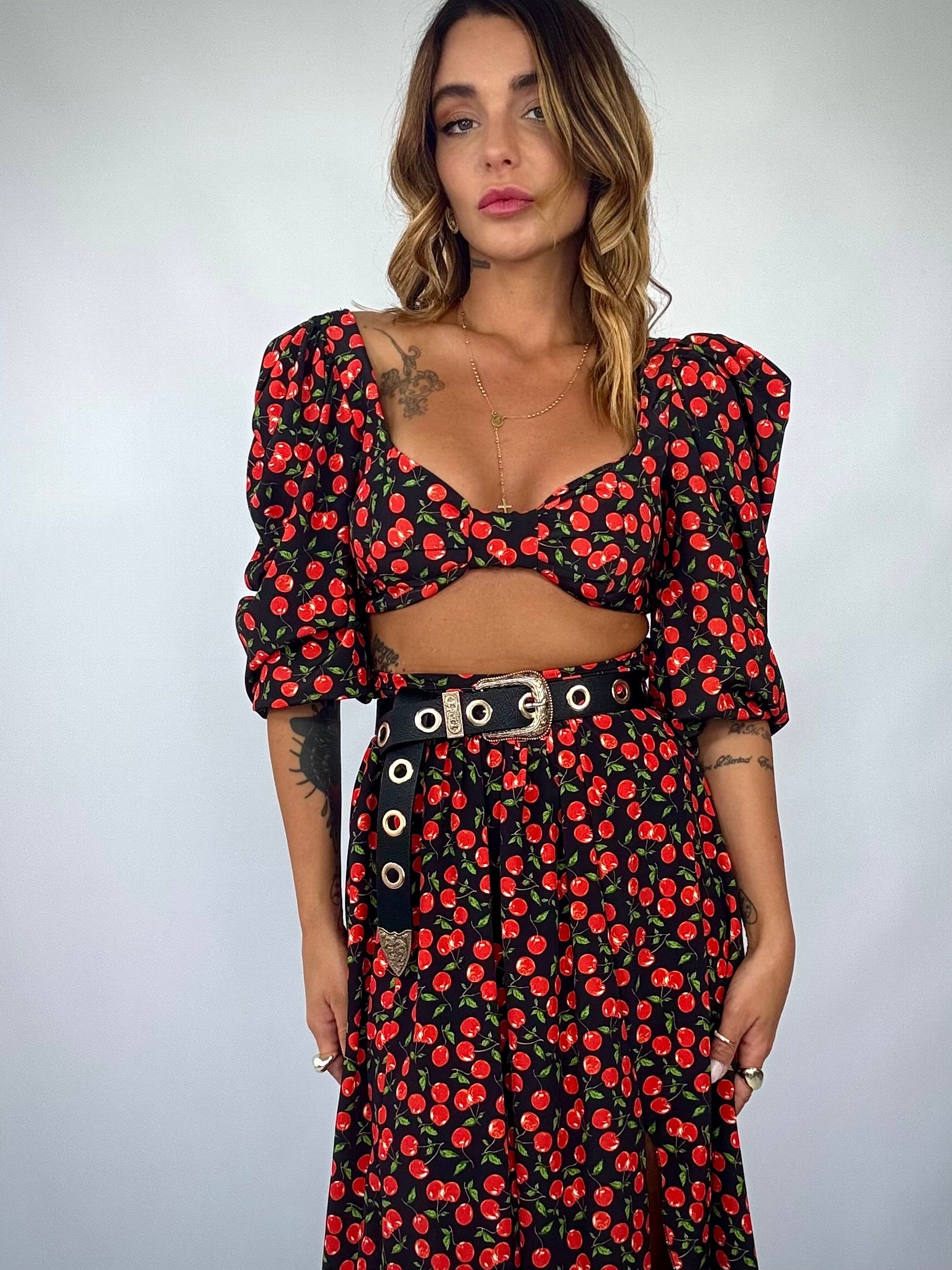 Completo Top e Gonna Ciliegie - Nero