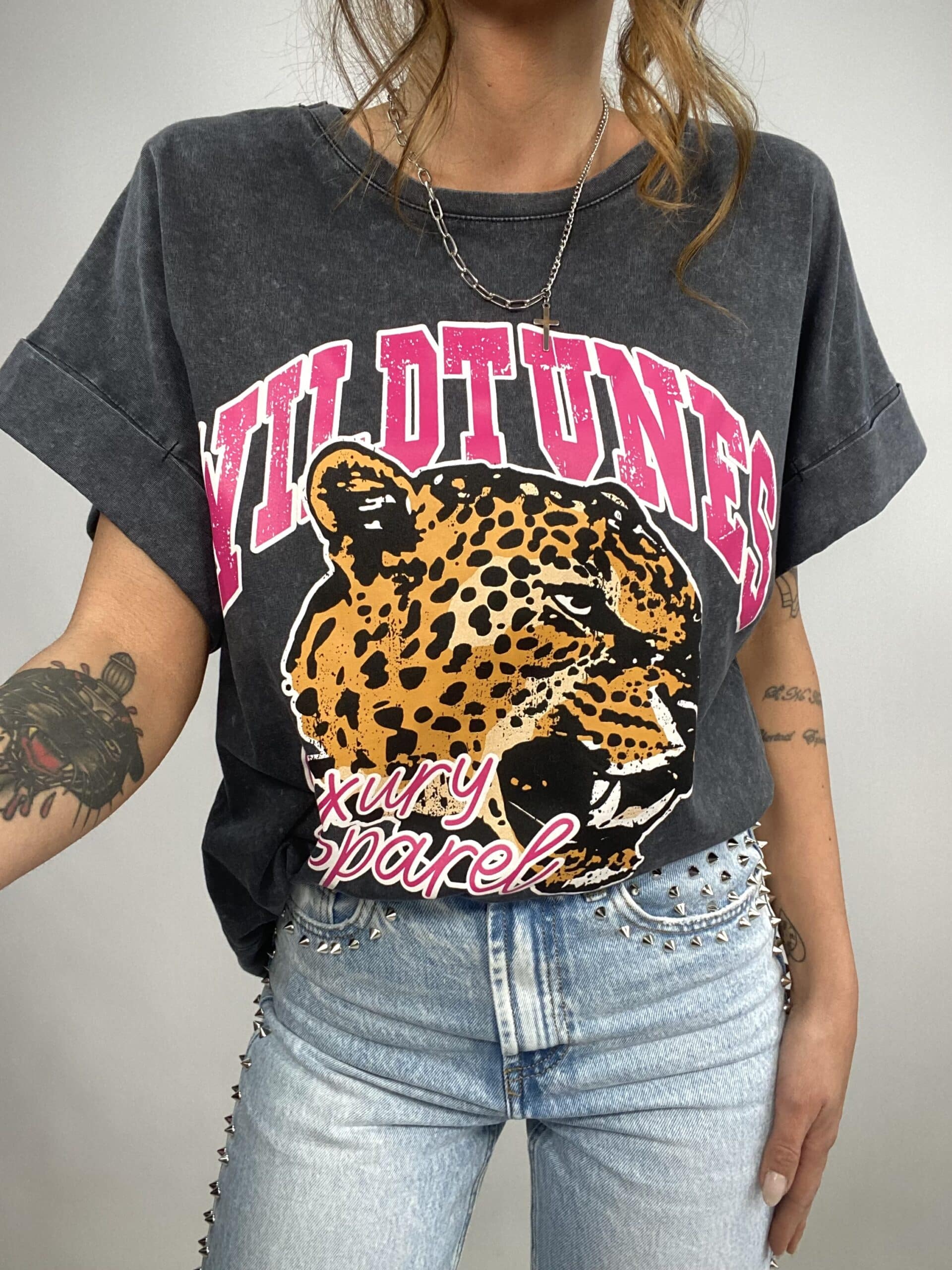 T-shirt Acid Wash Oversize - Leopardo - Wild Tunes