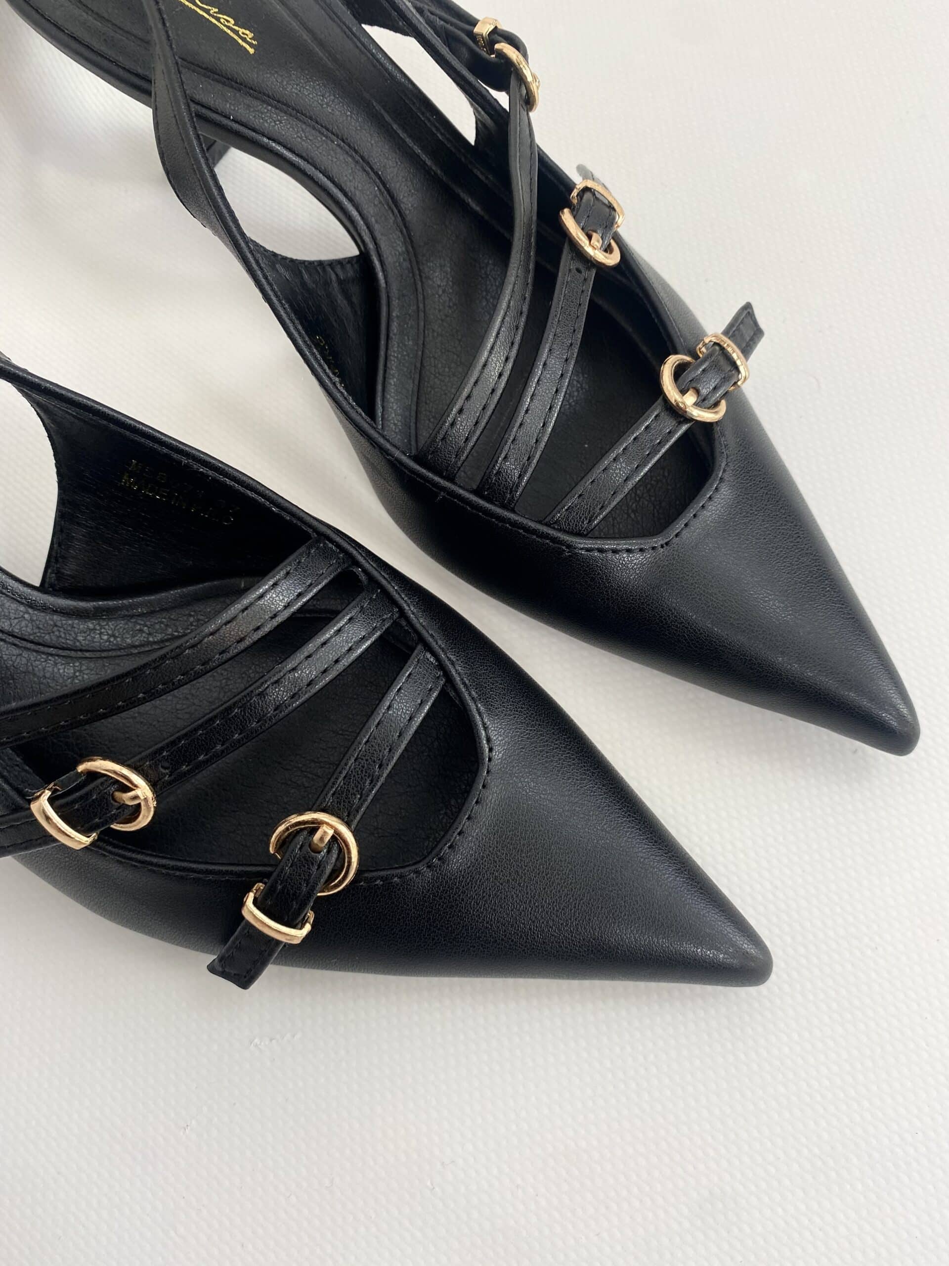 New Slingback con Cinturini e Fibbie Tacco Medio - Nero Opaco.