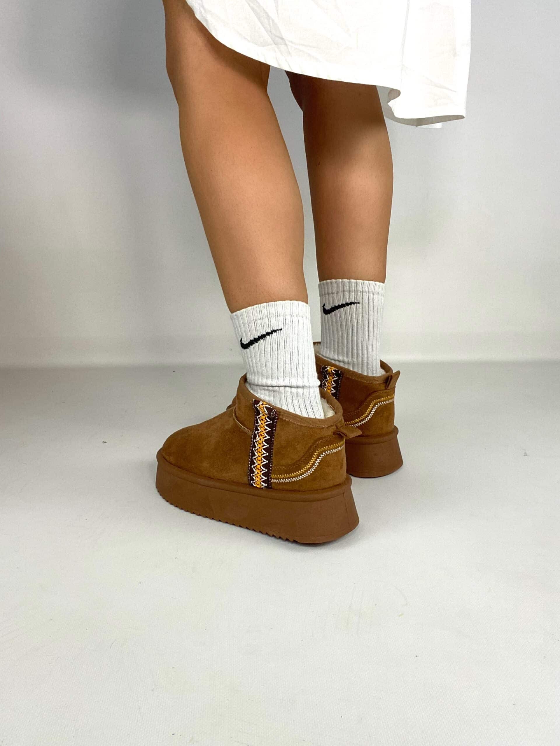Stivaletti Bassi con Platform e Pelo - Cammello / Ricamo Marrone