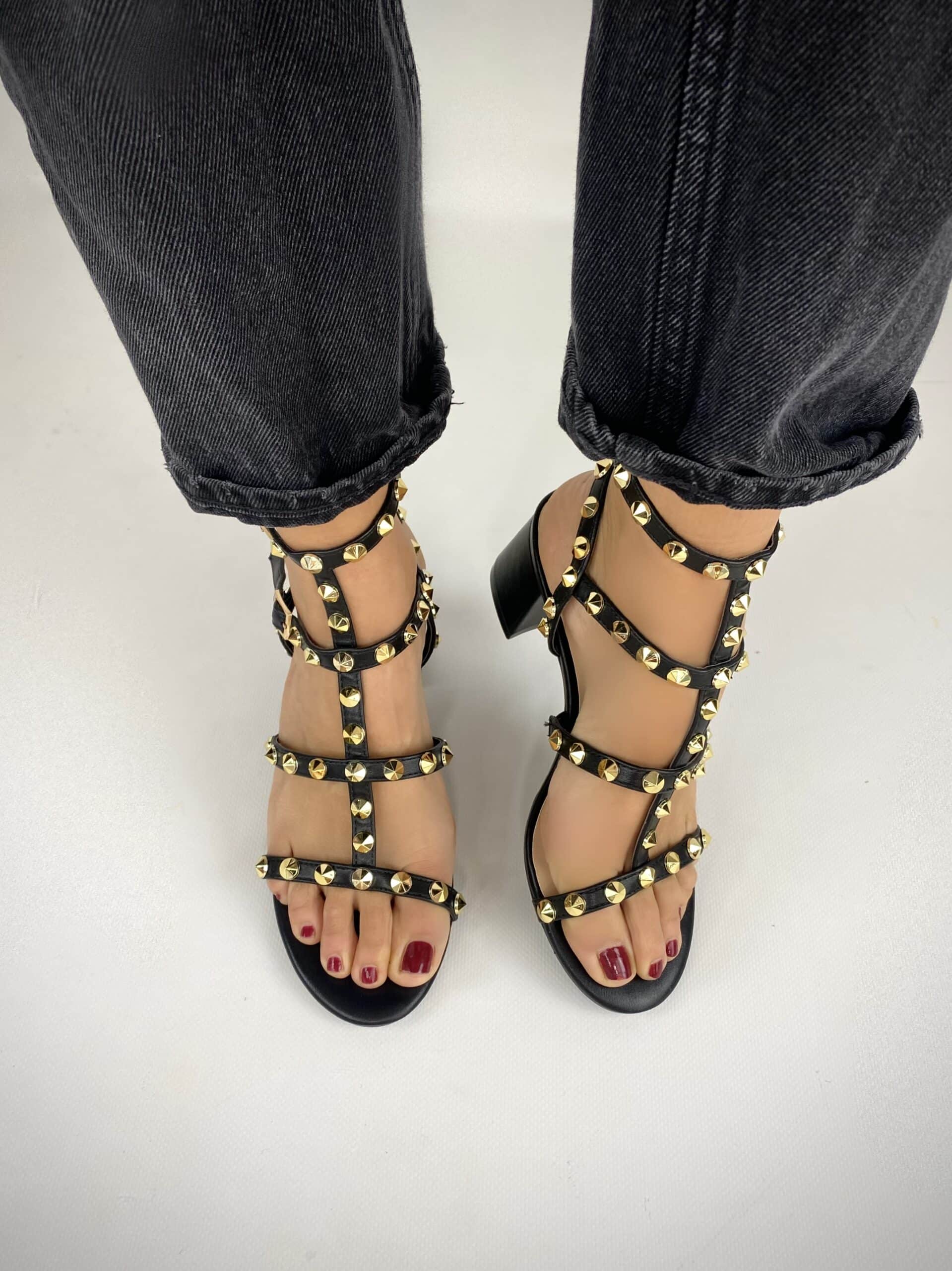 Sandali Studs con Tacco Comodo e Borchie - Nero
