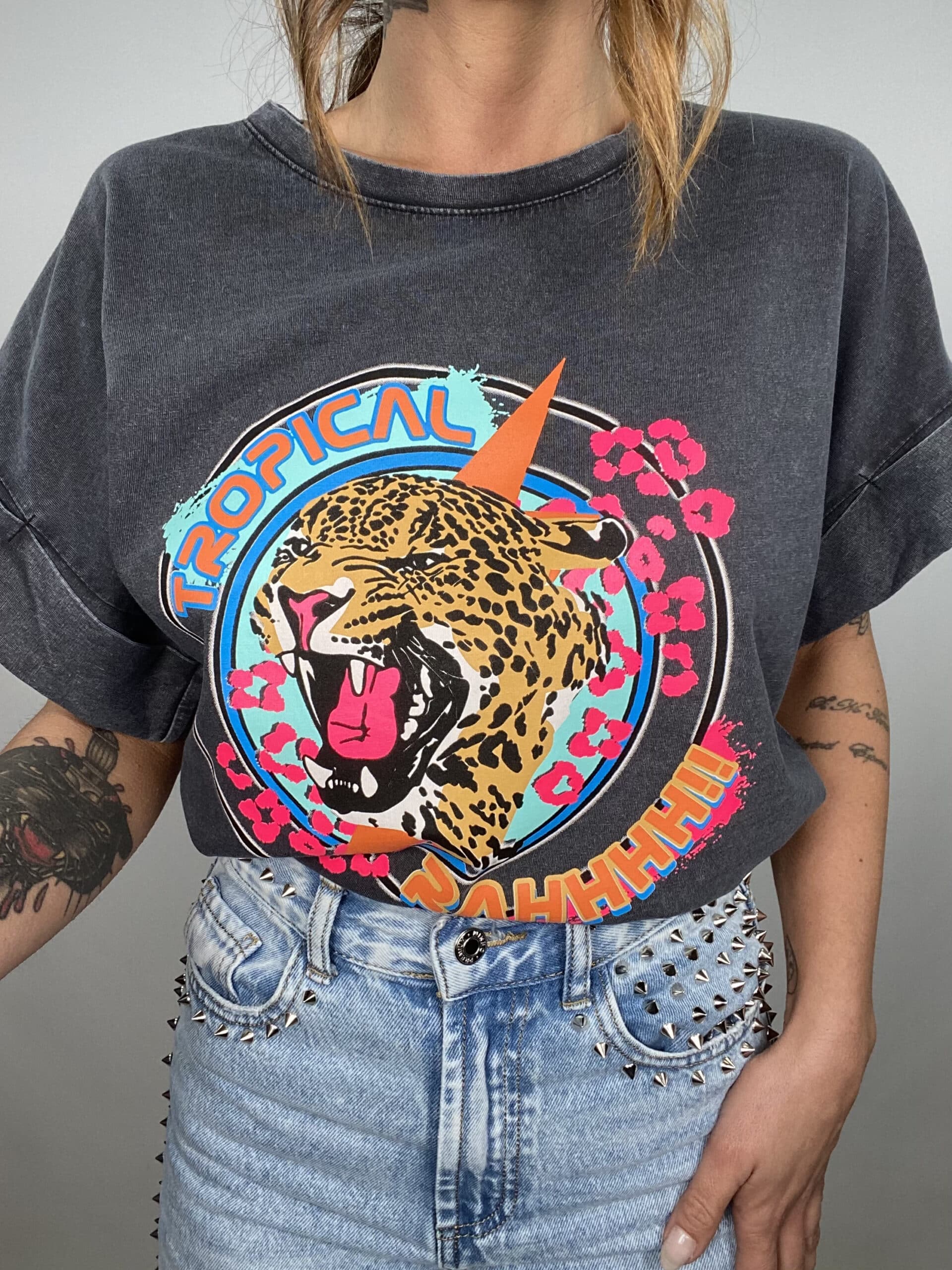 T-shirt Acid Wash Oversize - Leopardo - Tropical