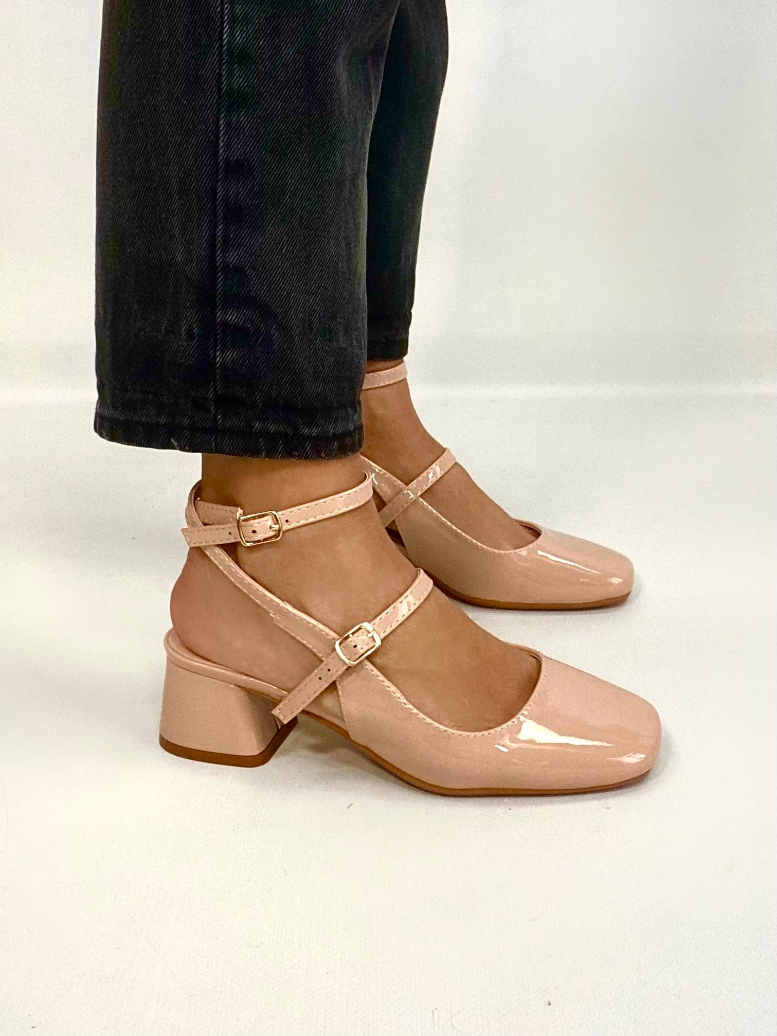 Mary Jane Medium Heels  - Vernice Nude