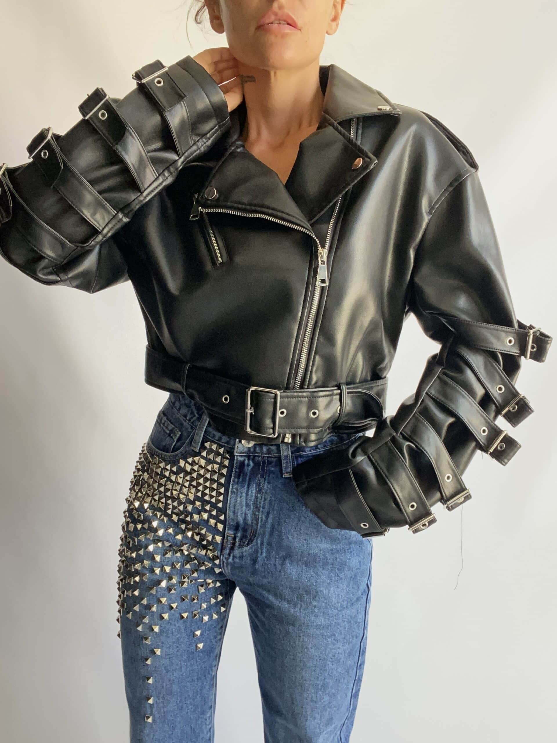 Chiodo Eco Pelle Crop con Fibbie  - Nero