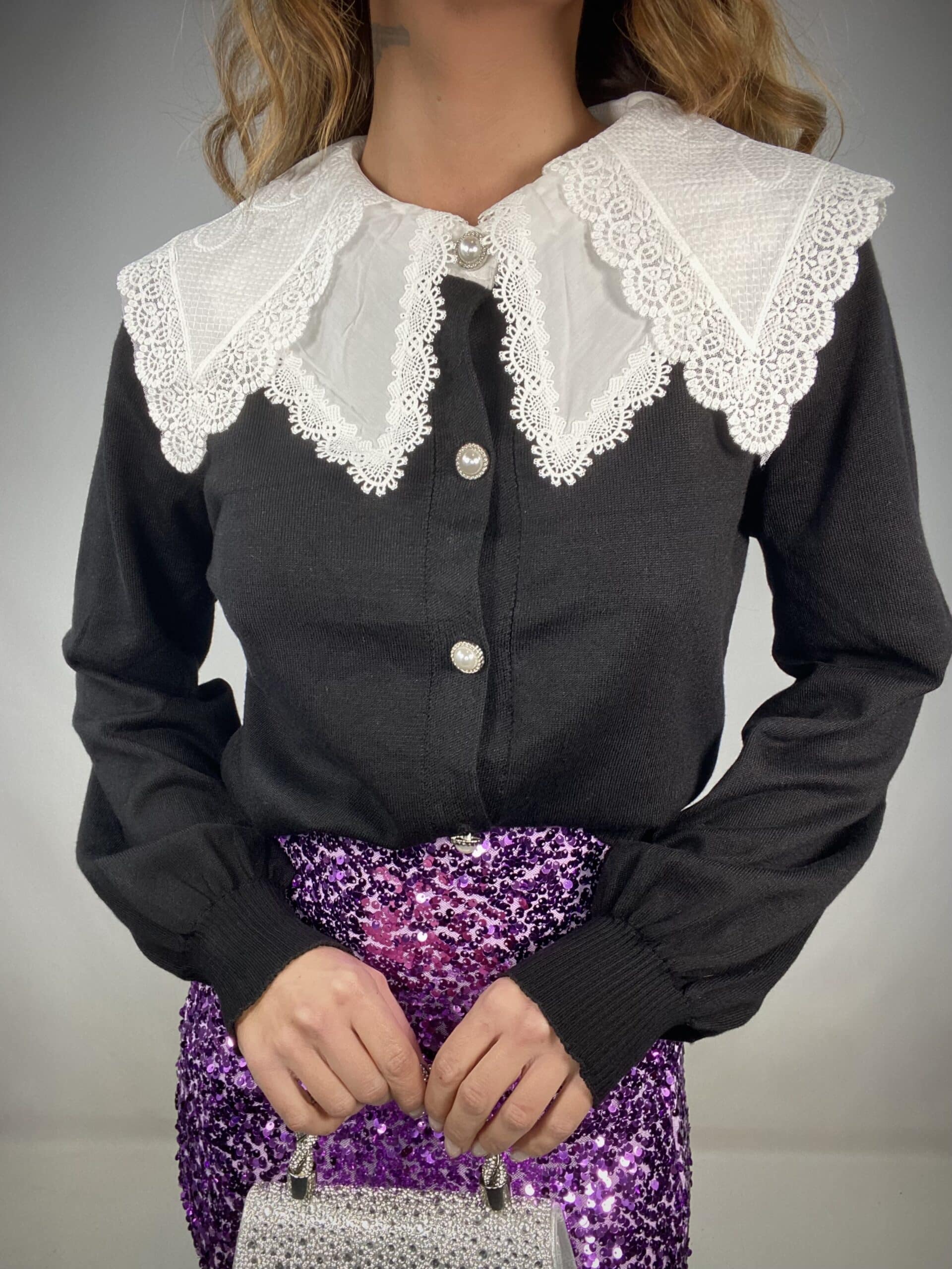 Cardigan Colletto in Pizzo Bottoni Gioiello- Nero