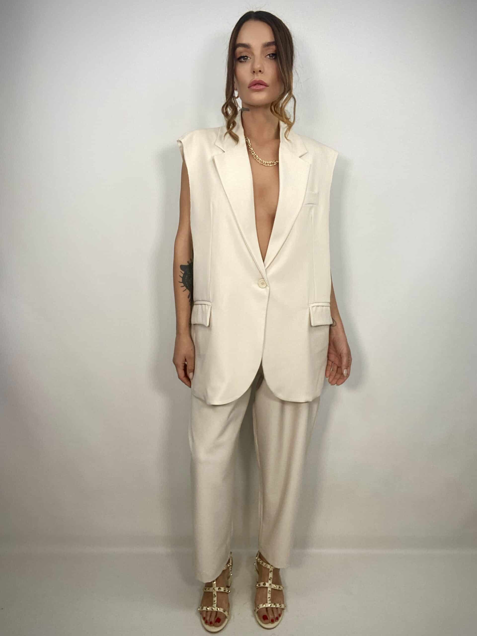 Completo Gilet Over e Pantaloni Pinces - Nero.