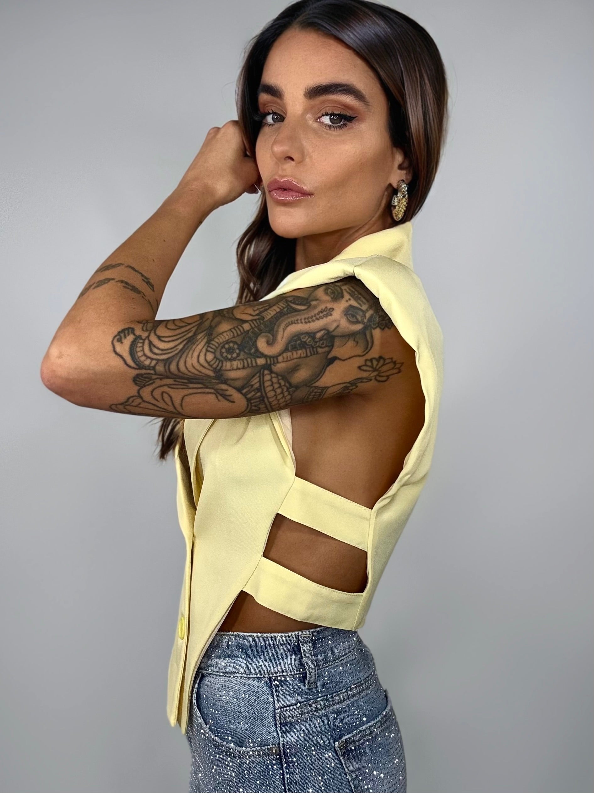 Gilet Crop Spalline e Cut Out - Giallo