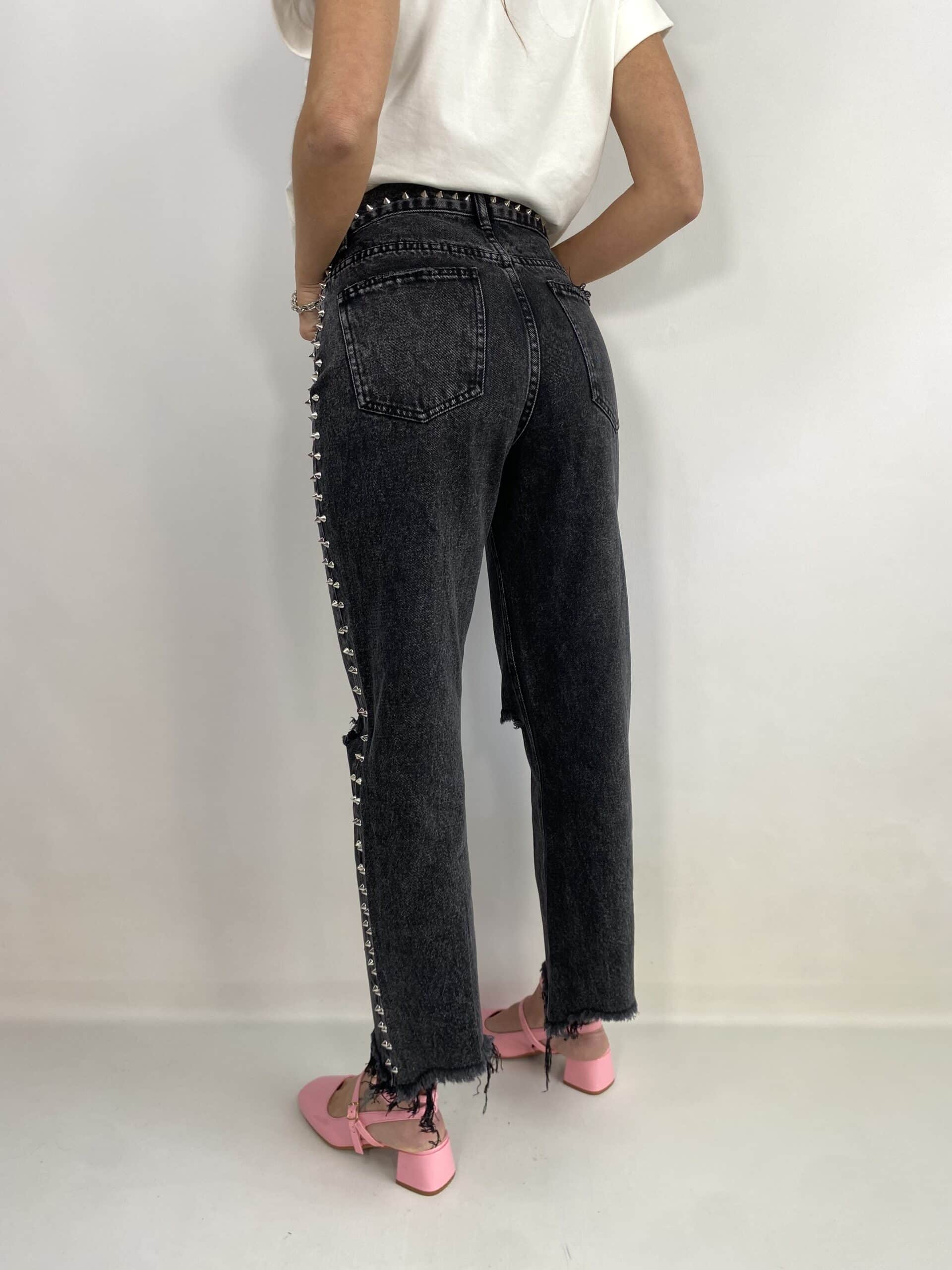 Jeans Straight con Borchie e Strappi  - Nero Slavato