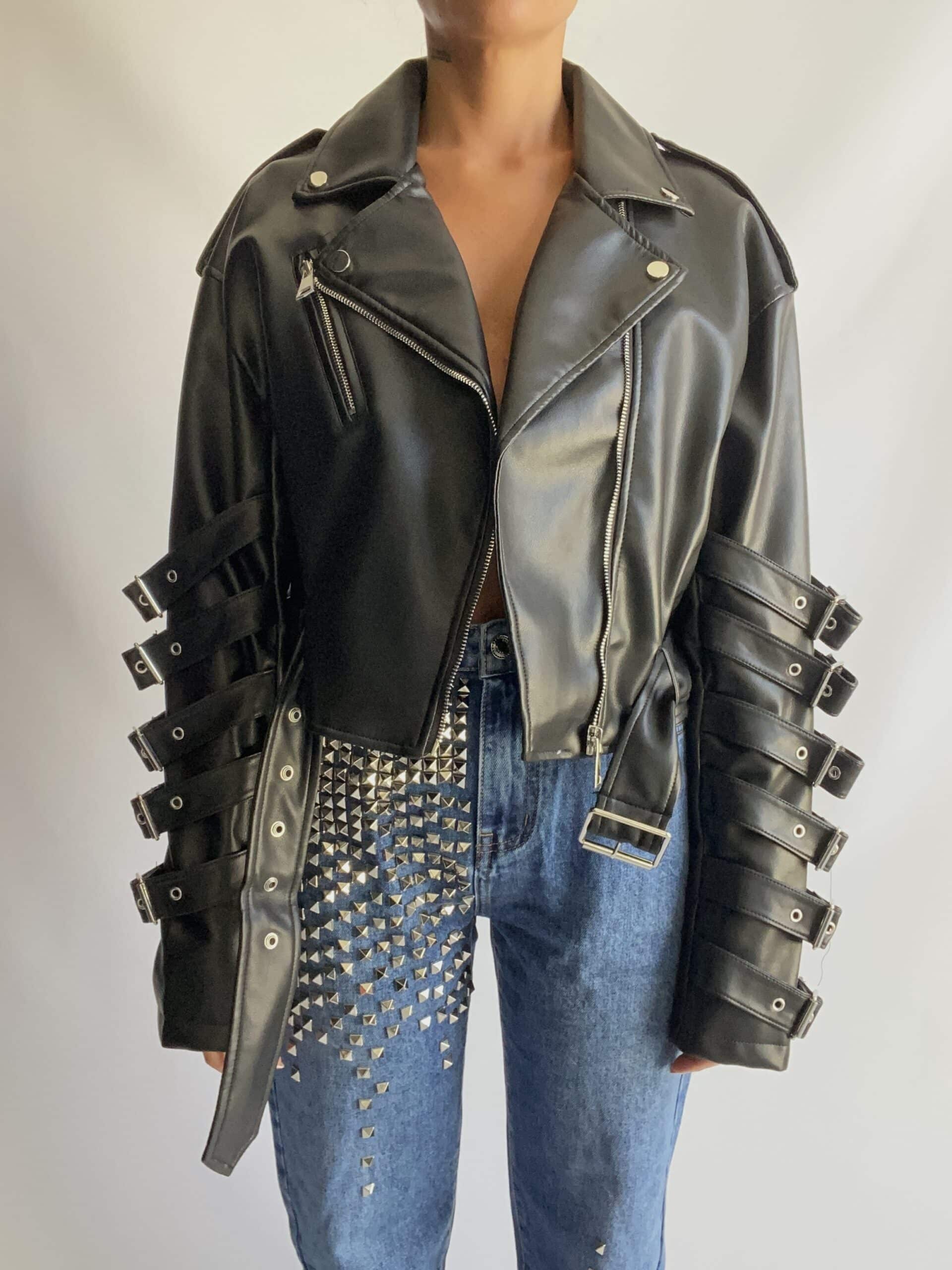Chiodo Eco Pelle Crop con Fibbie  - Nero