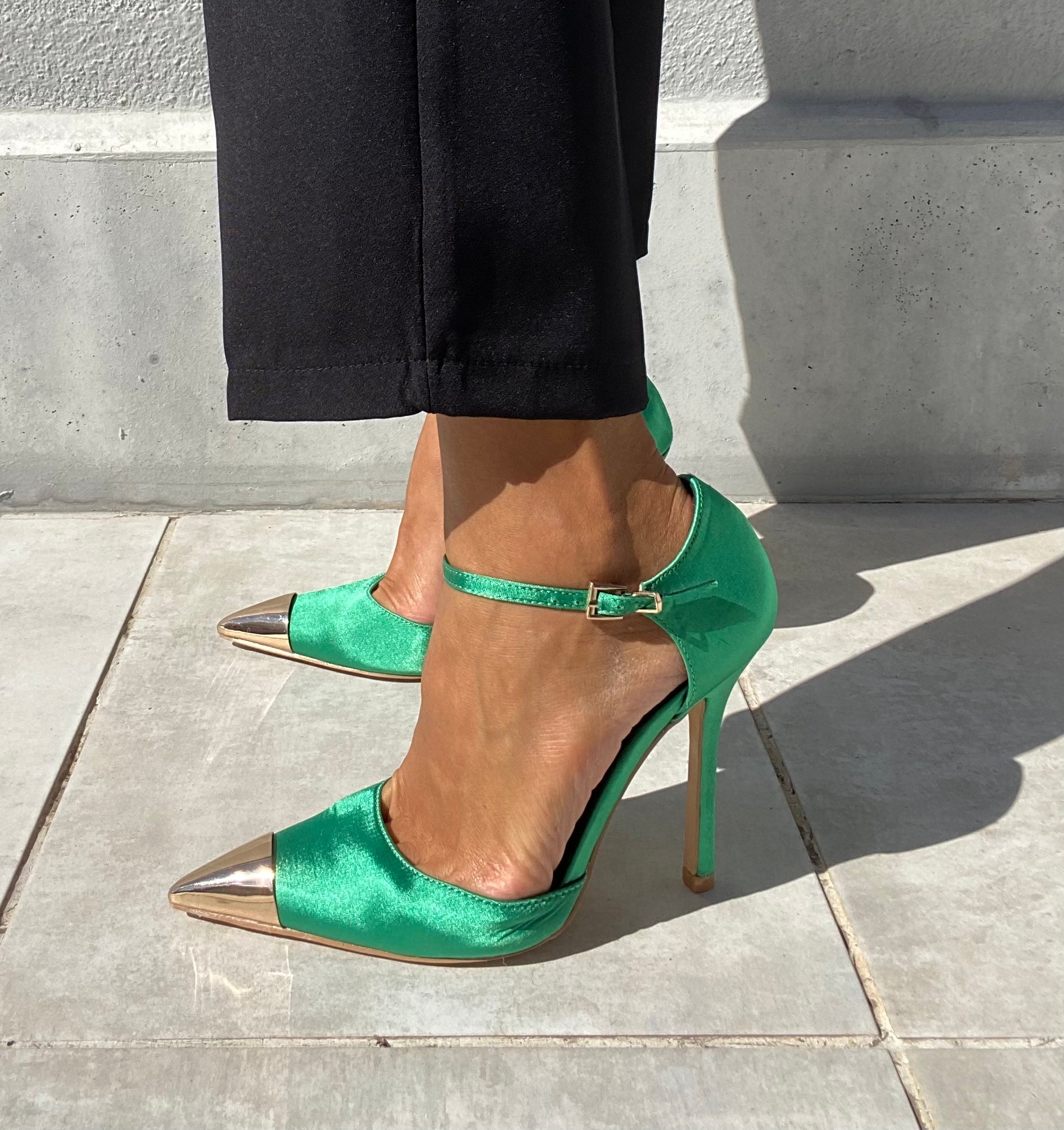 Decollete Punta Metallo Cinturino - Verde