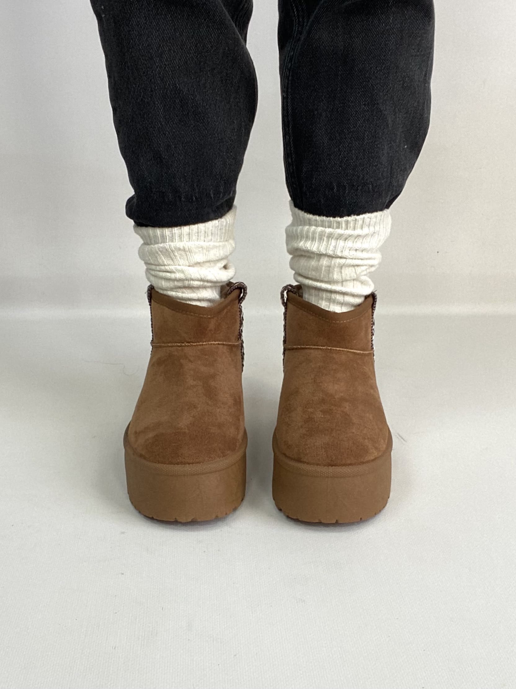 New Stivaletti Bassi con Platform e Pelo - Cammello / Ricamo Marrone