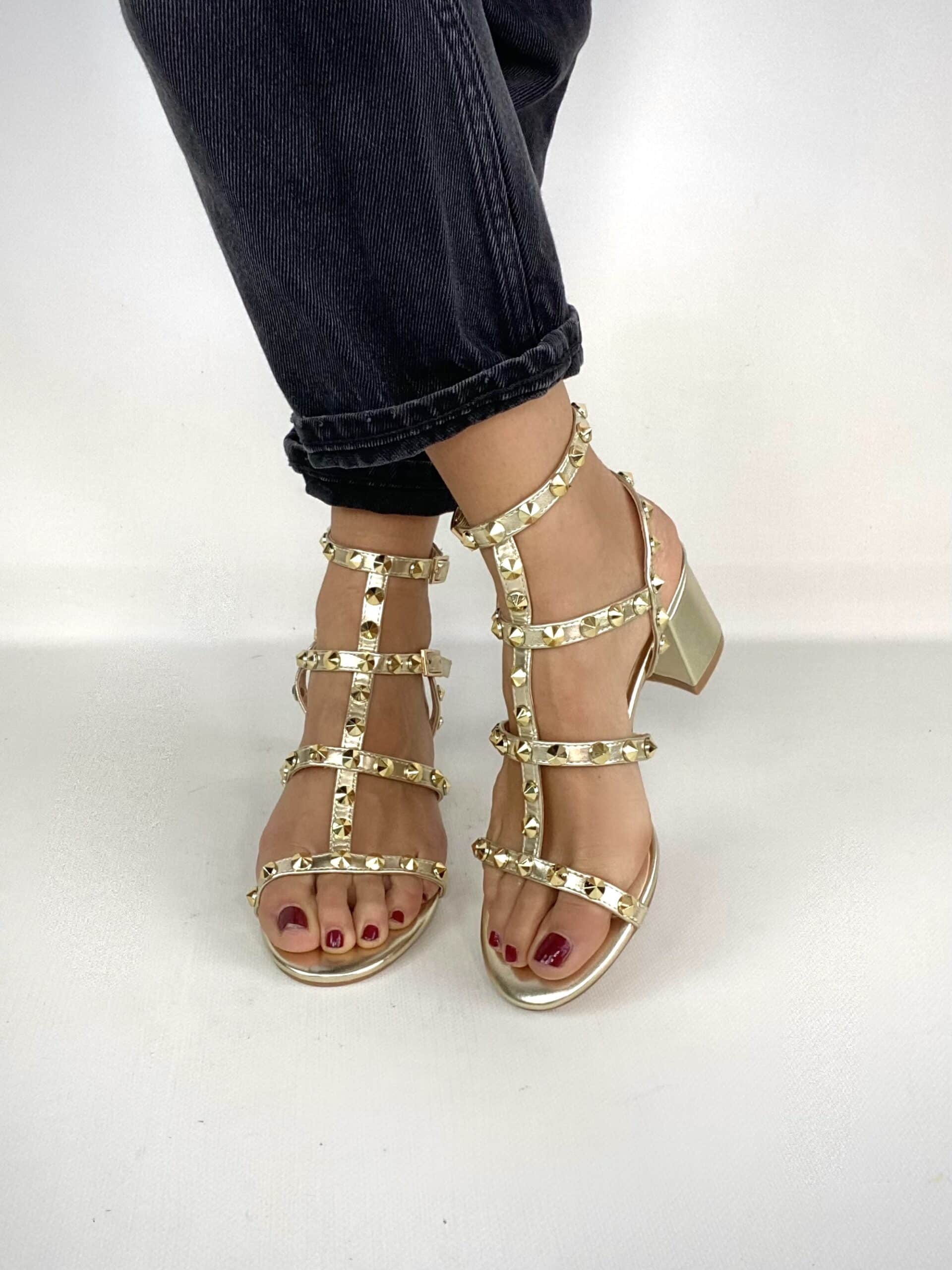 Sandali Studs con Tacco Comodo e Borchie - Oro
