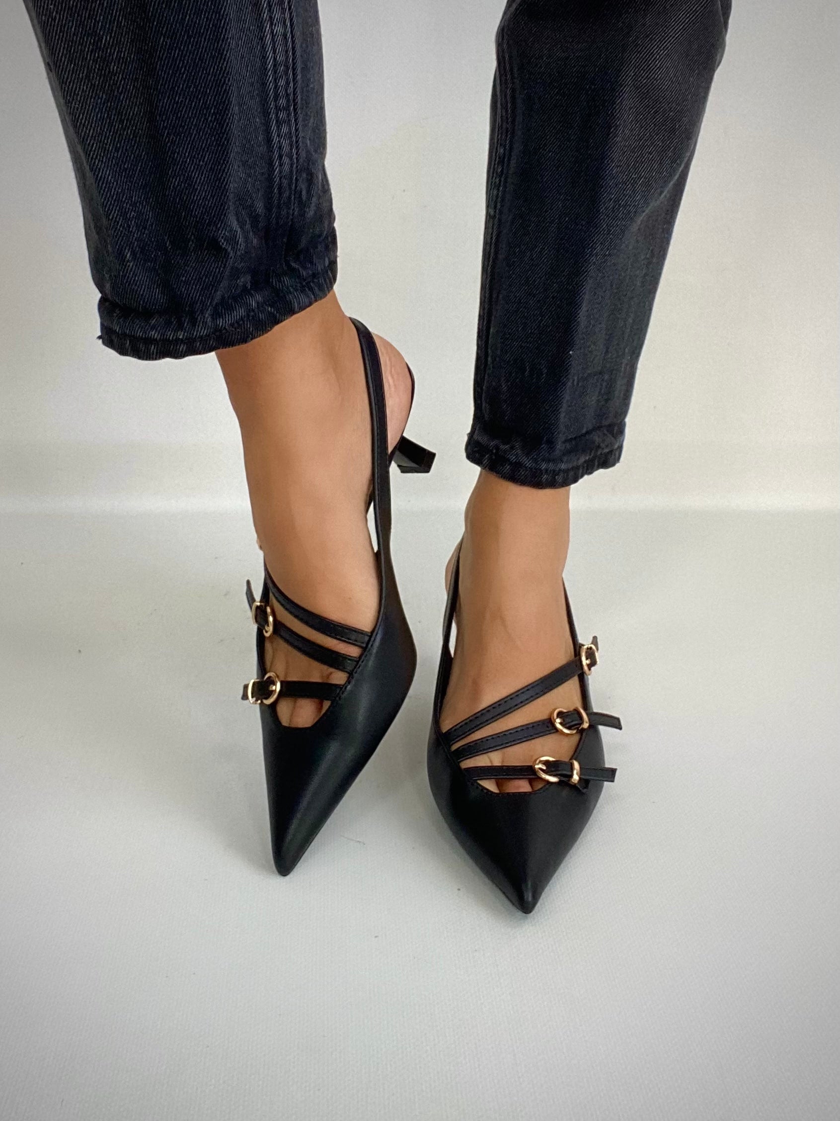 New Slingback con Cinturini e Fibbie Tacco Medio - Nero Opaco.