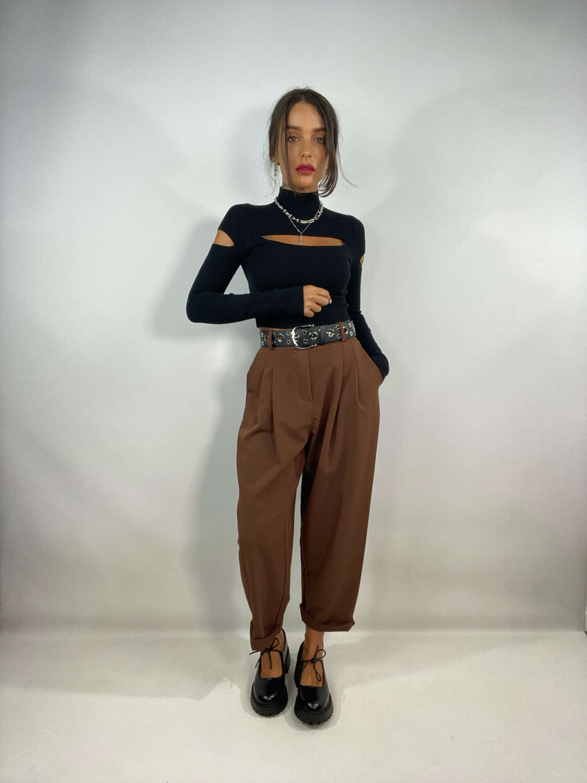 Maglia Crop con Cut Out - Nero