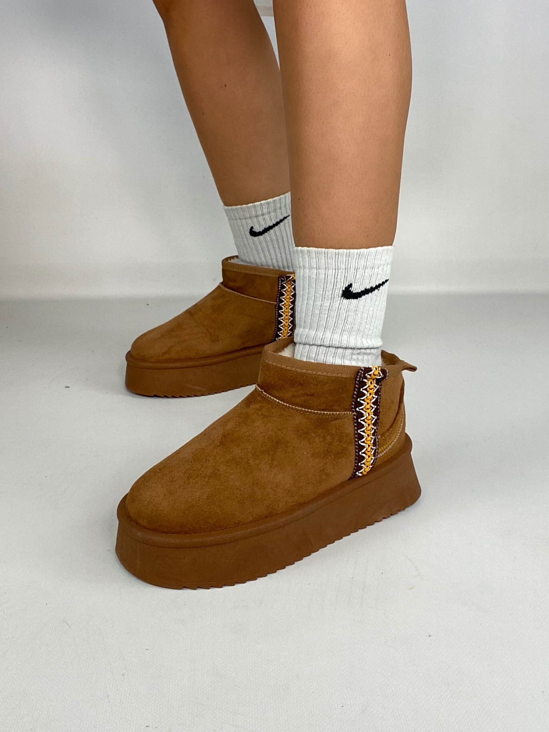 Stivaletti Bassi con Platform e Pelo - Cammello / Ricamo Marrone