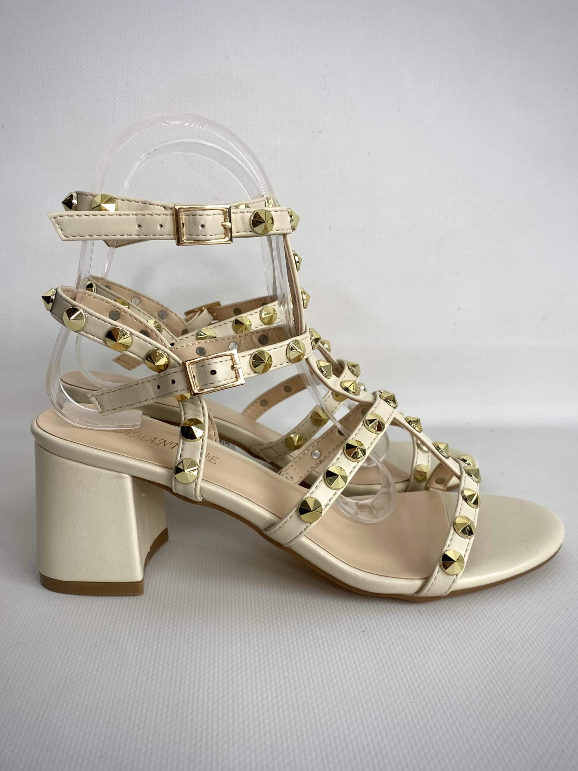 Sandali Studs con Tacco Comodo e Borchie - Beige