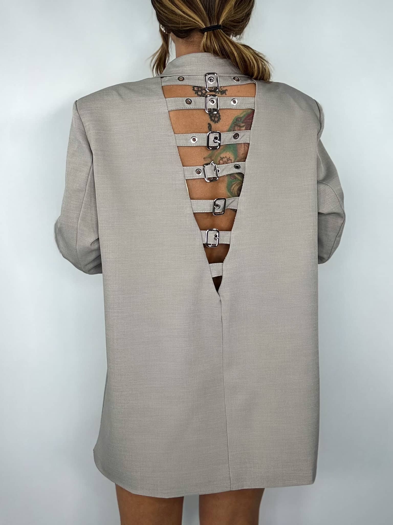 Blazer Over Cut Out con Fibbie - Tortora