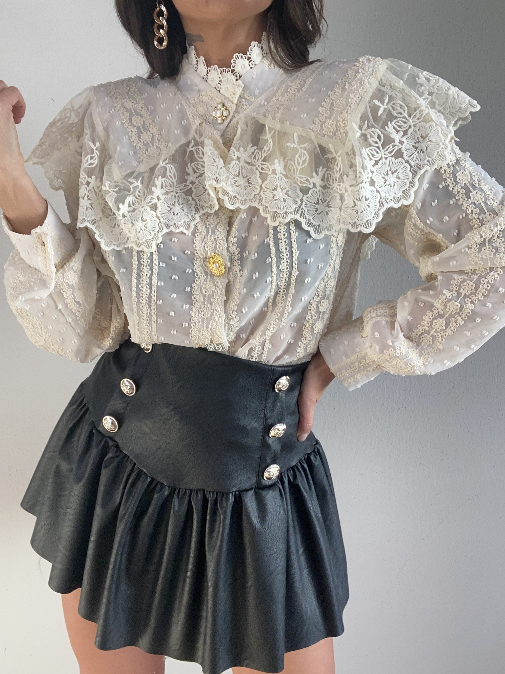 Camicia Vittoriana Maxi Colletto Bottoni Gioiello - Bianco / Panna