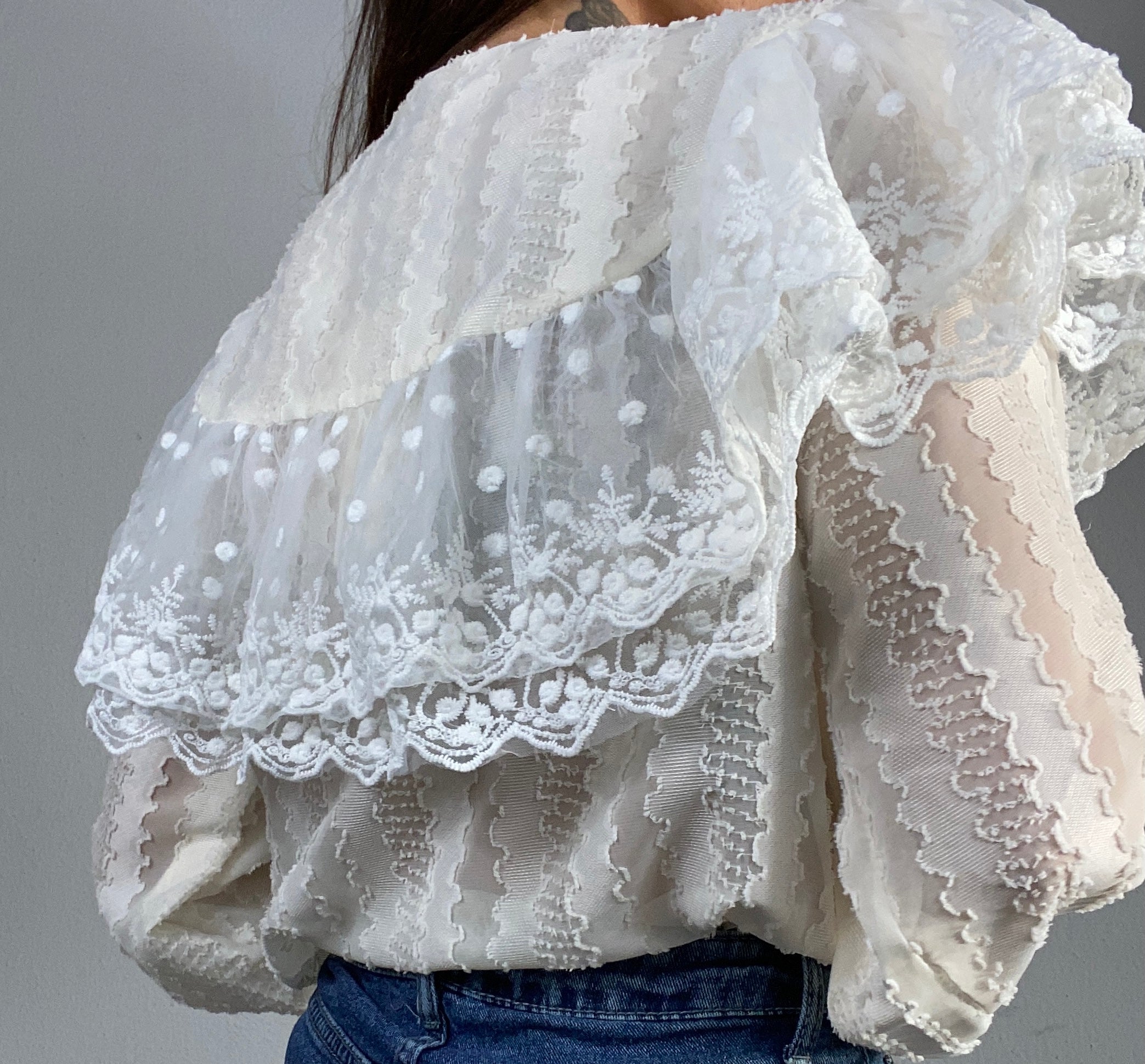 Camicia Vittoriana Maxi Colletto Bottoni Gioiello - Bianco / Panna