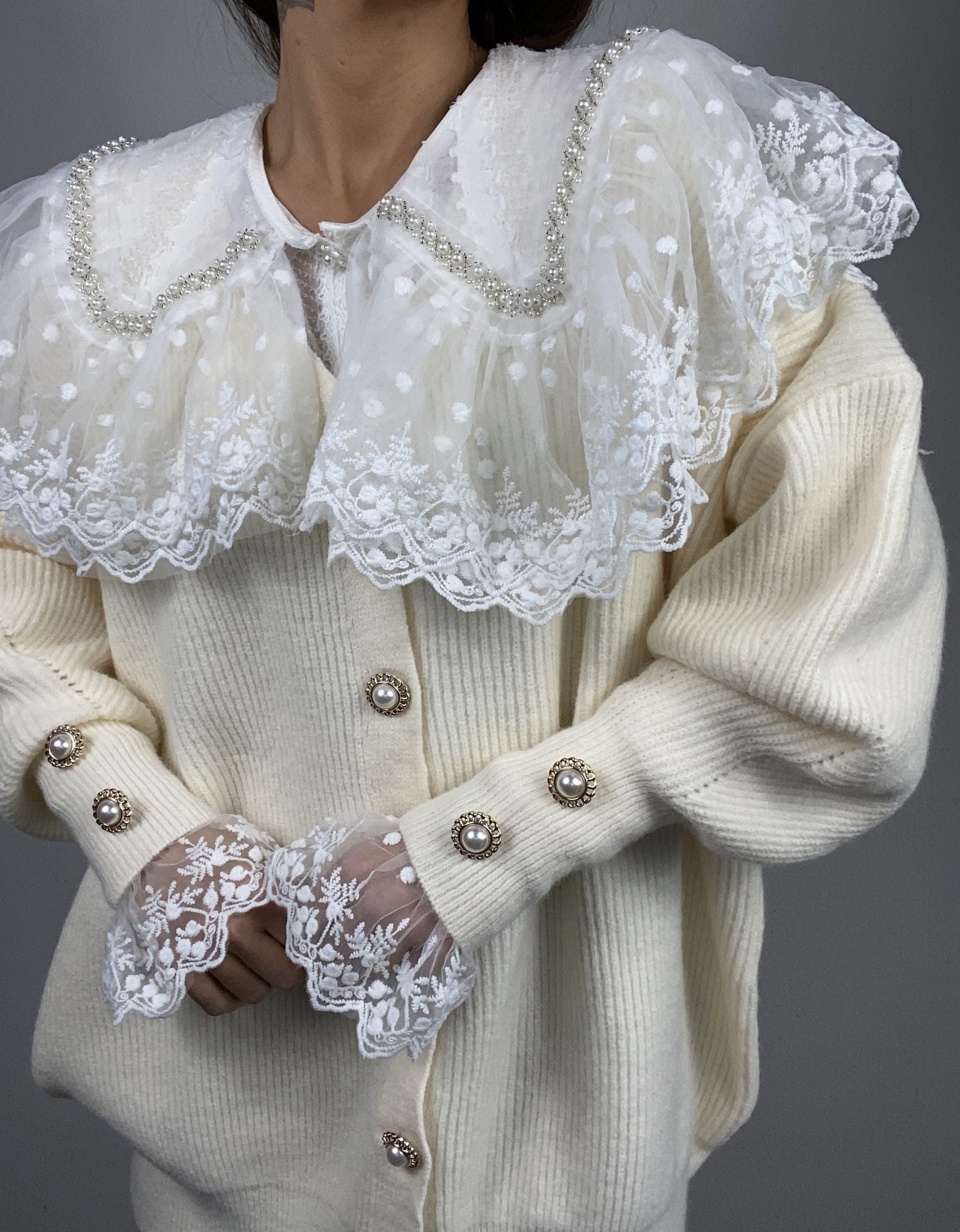 Camicia Vittoriana Maxi Colletto Bottoni Gioiello - Bianco / Panna