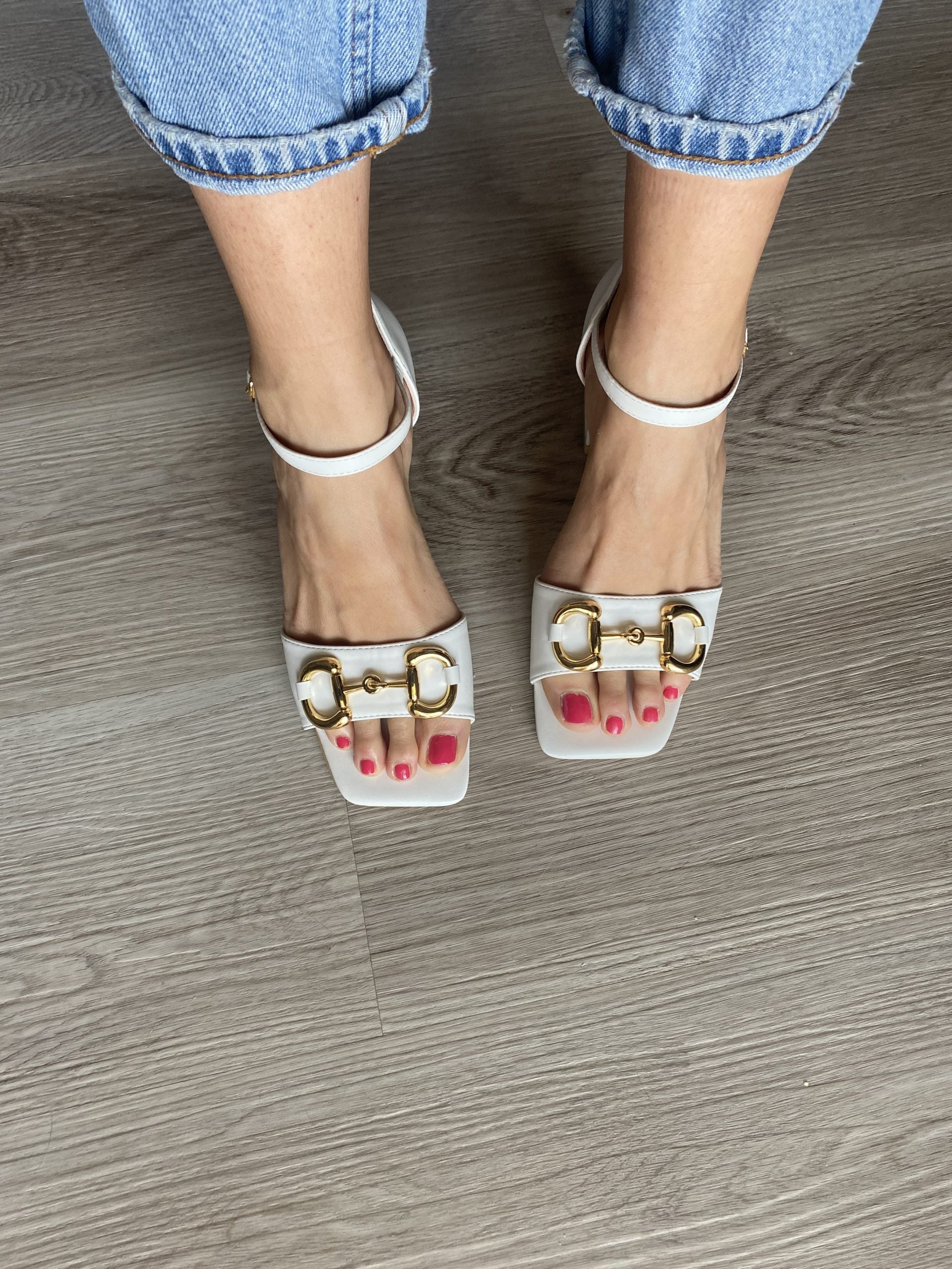 Sandali Aperti Morsetto Dorato - Bianco