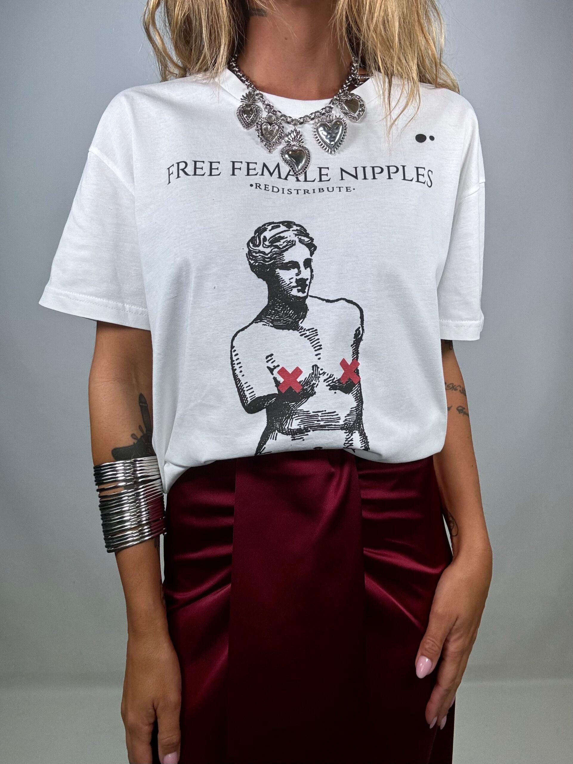 T-shirt Free Female Nipples - Bianco.