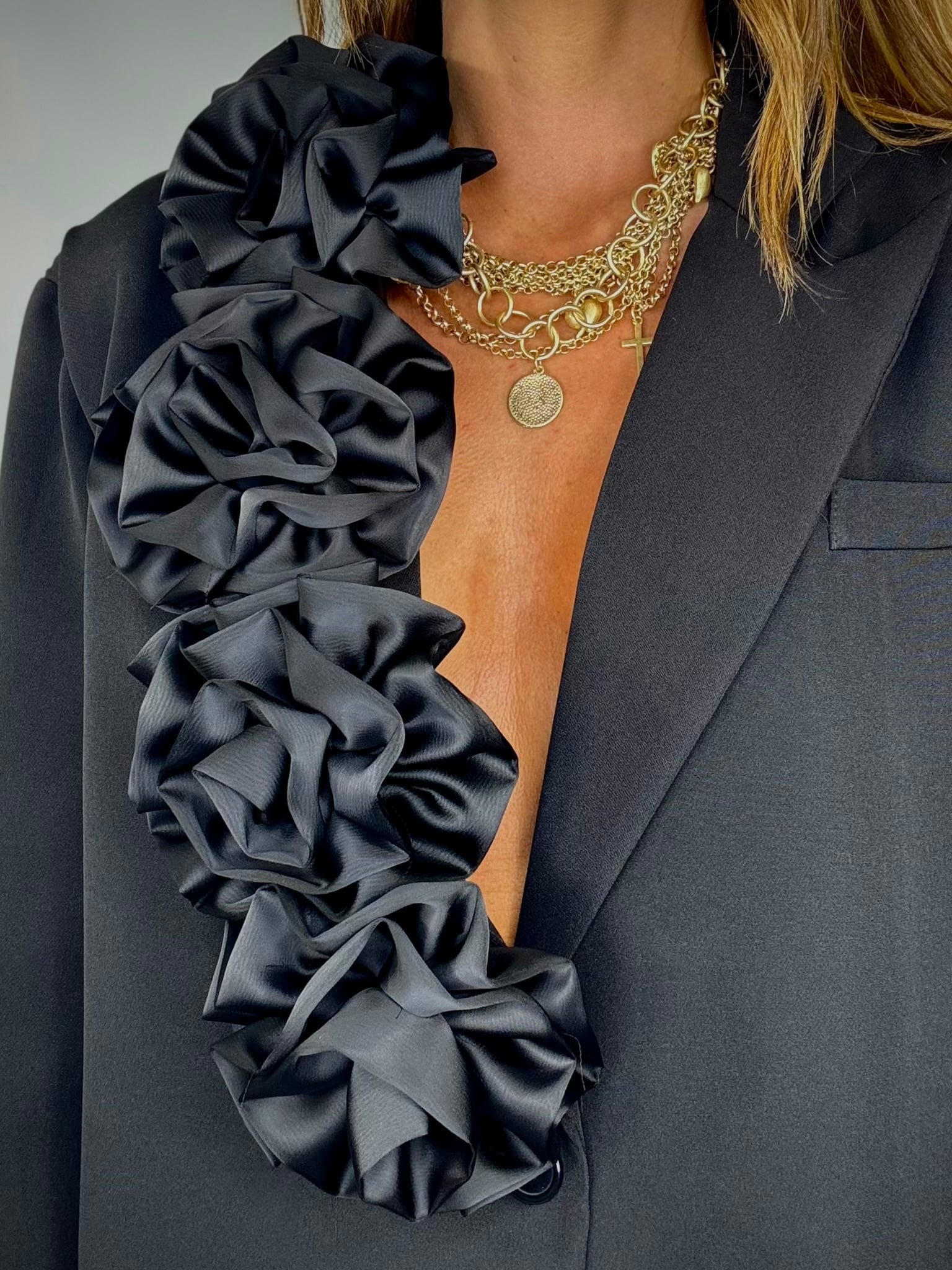 Blazer Over Con Spille Fiori - Nero