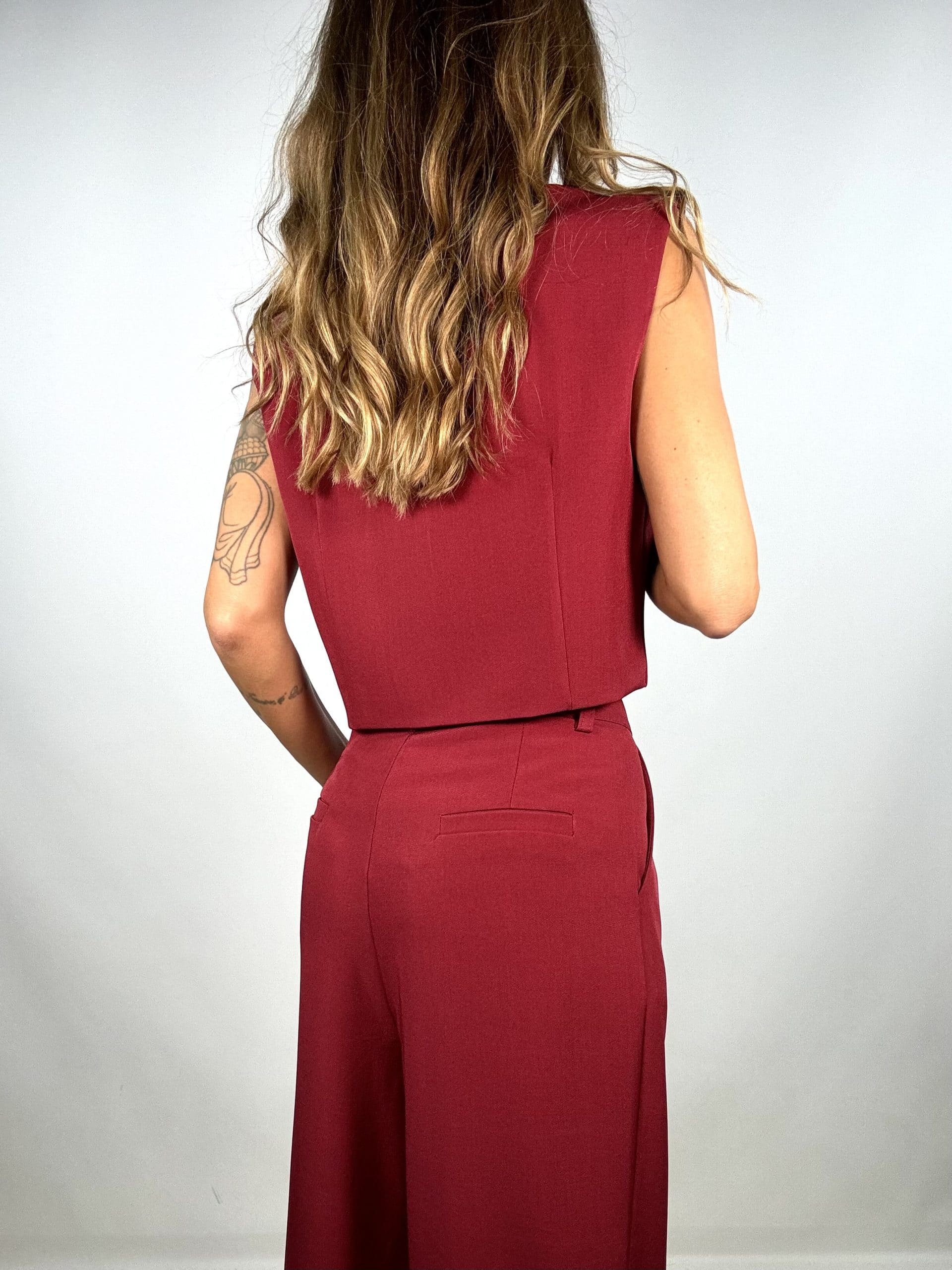 Completo Gilet Crop e Pantaloni Wide - Cherry Red