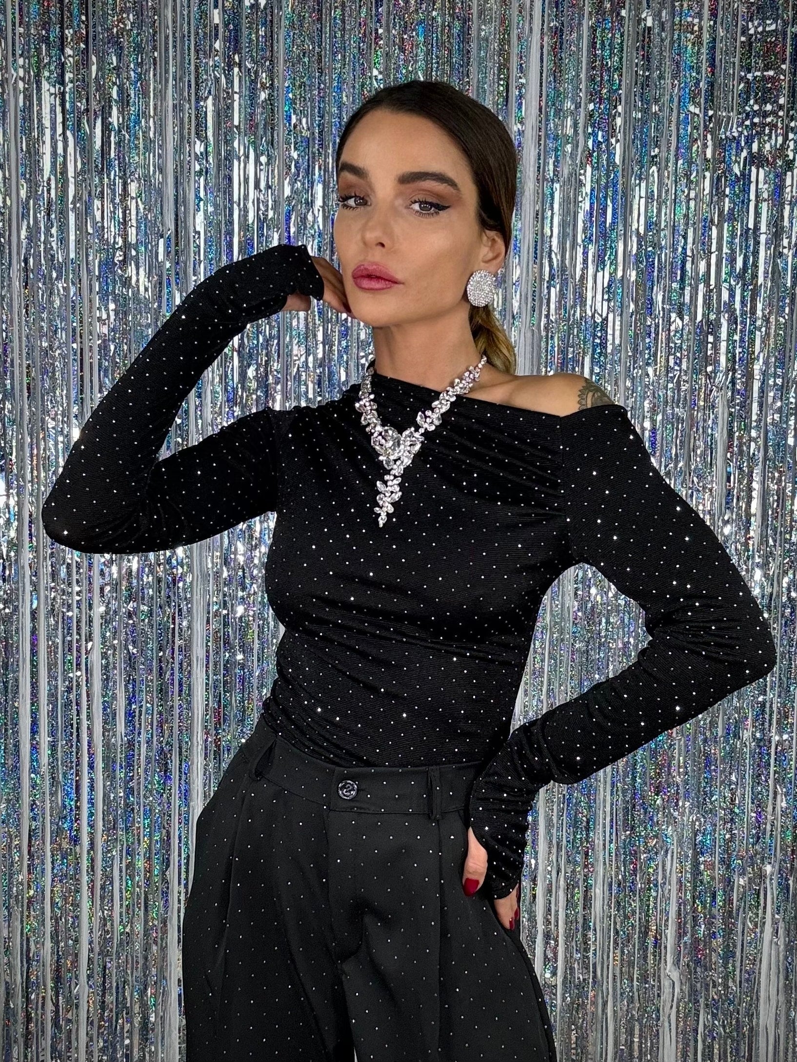 Maglia Basic Not Basic Strass - Nero