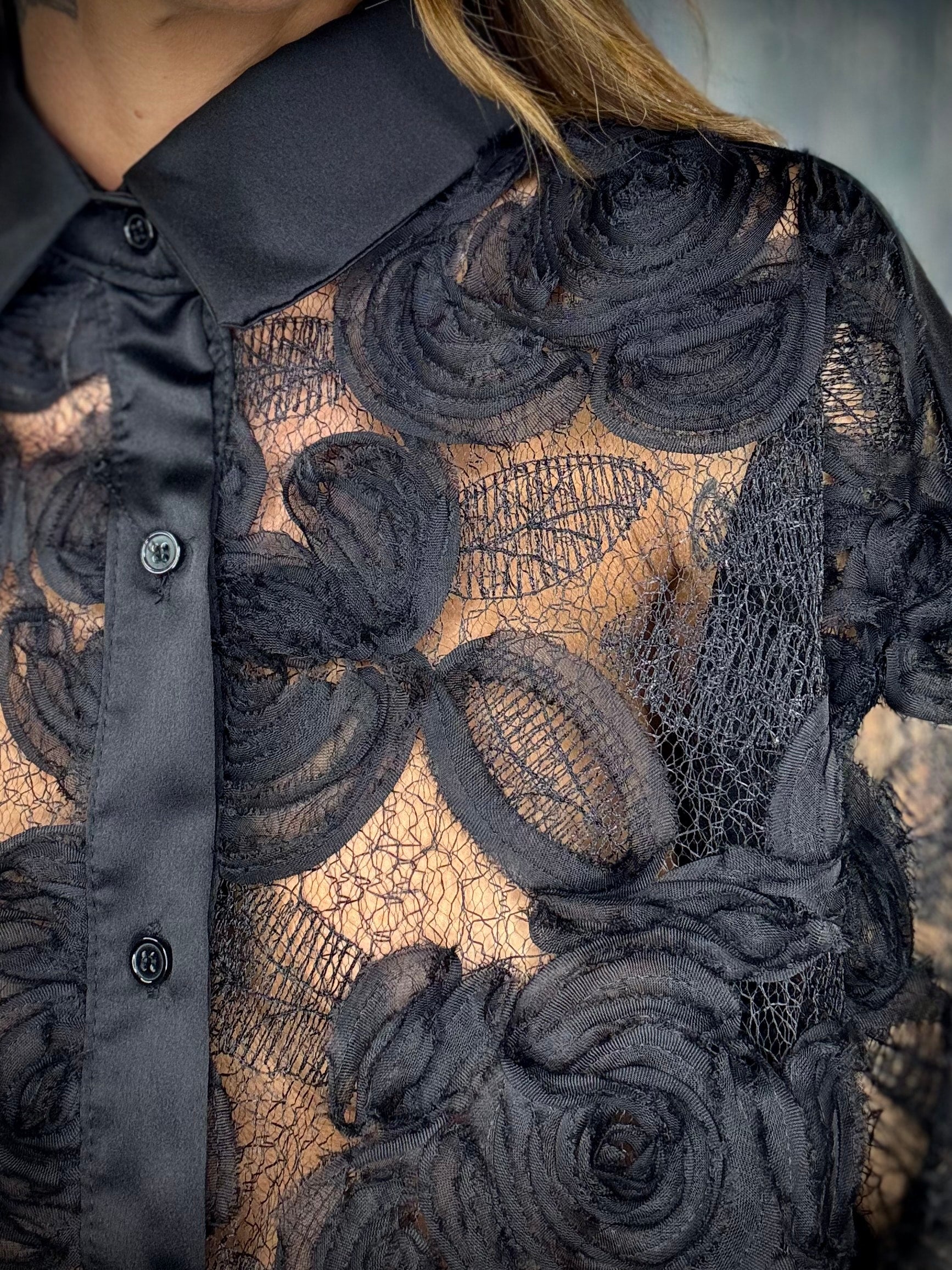 Camicia Over Rose in Pizzo - Nero