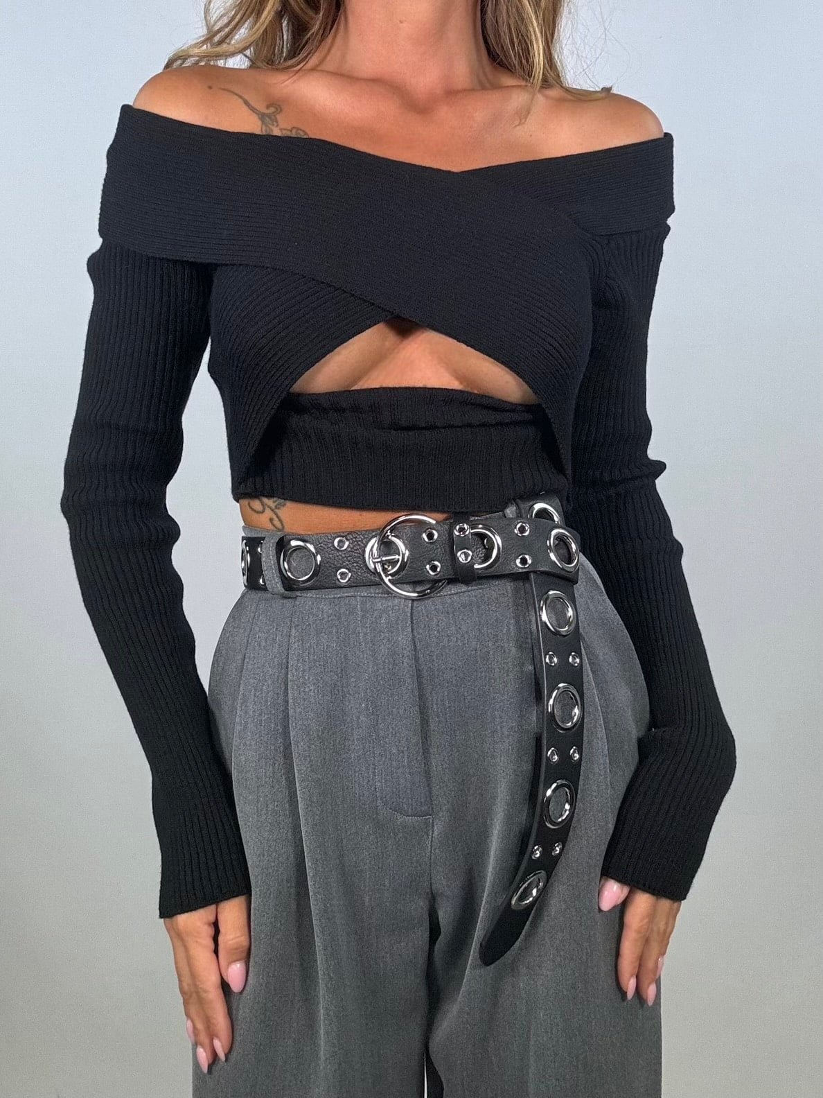 Cintura Occhielli Fibbia Tonda - Nero / Argento