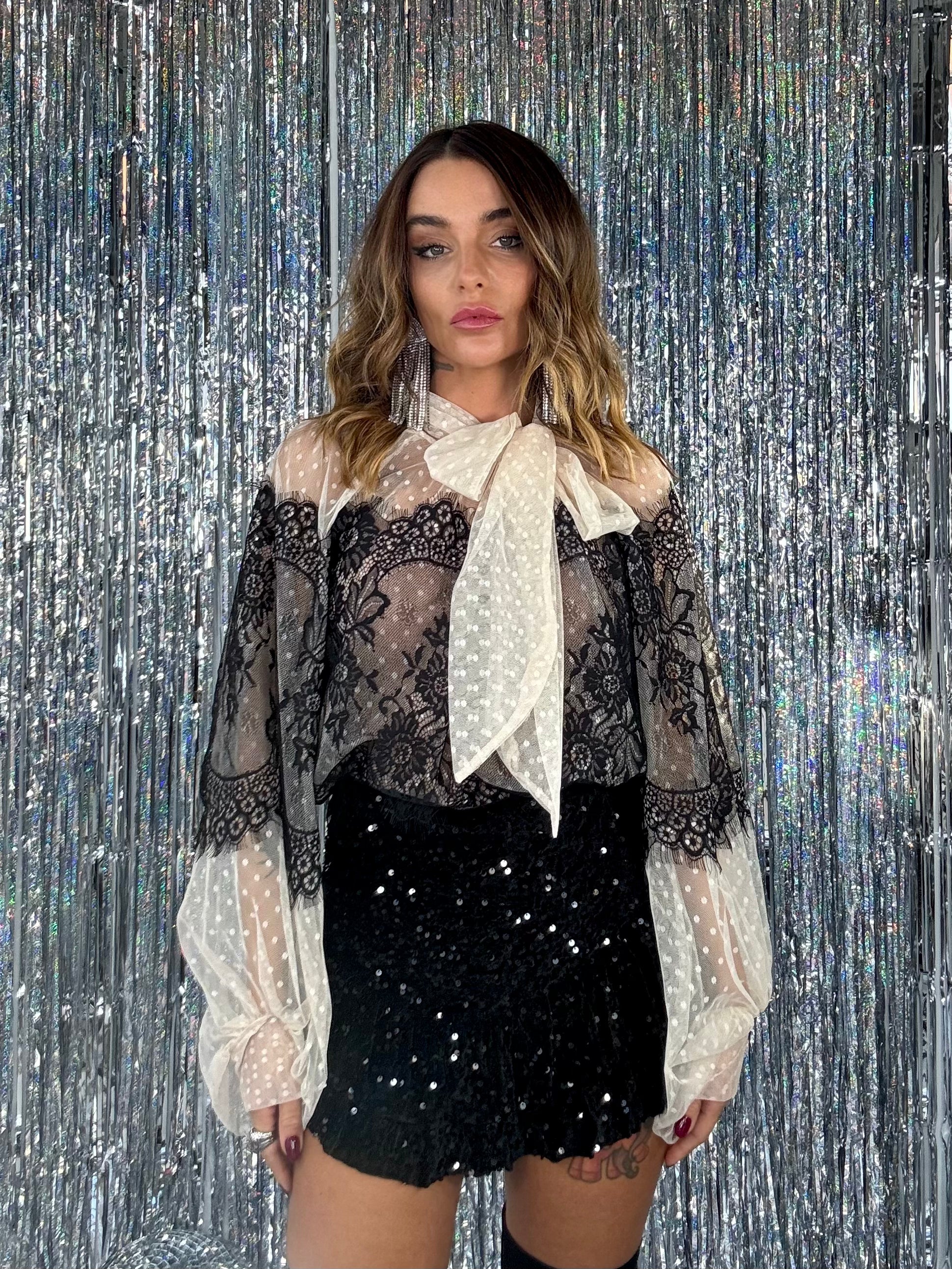 Blusa Pizzo con Fiocco - Panna / Nero