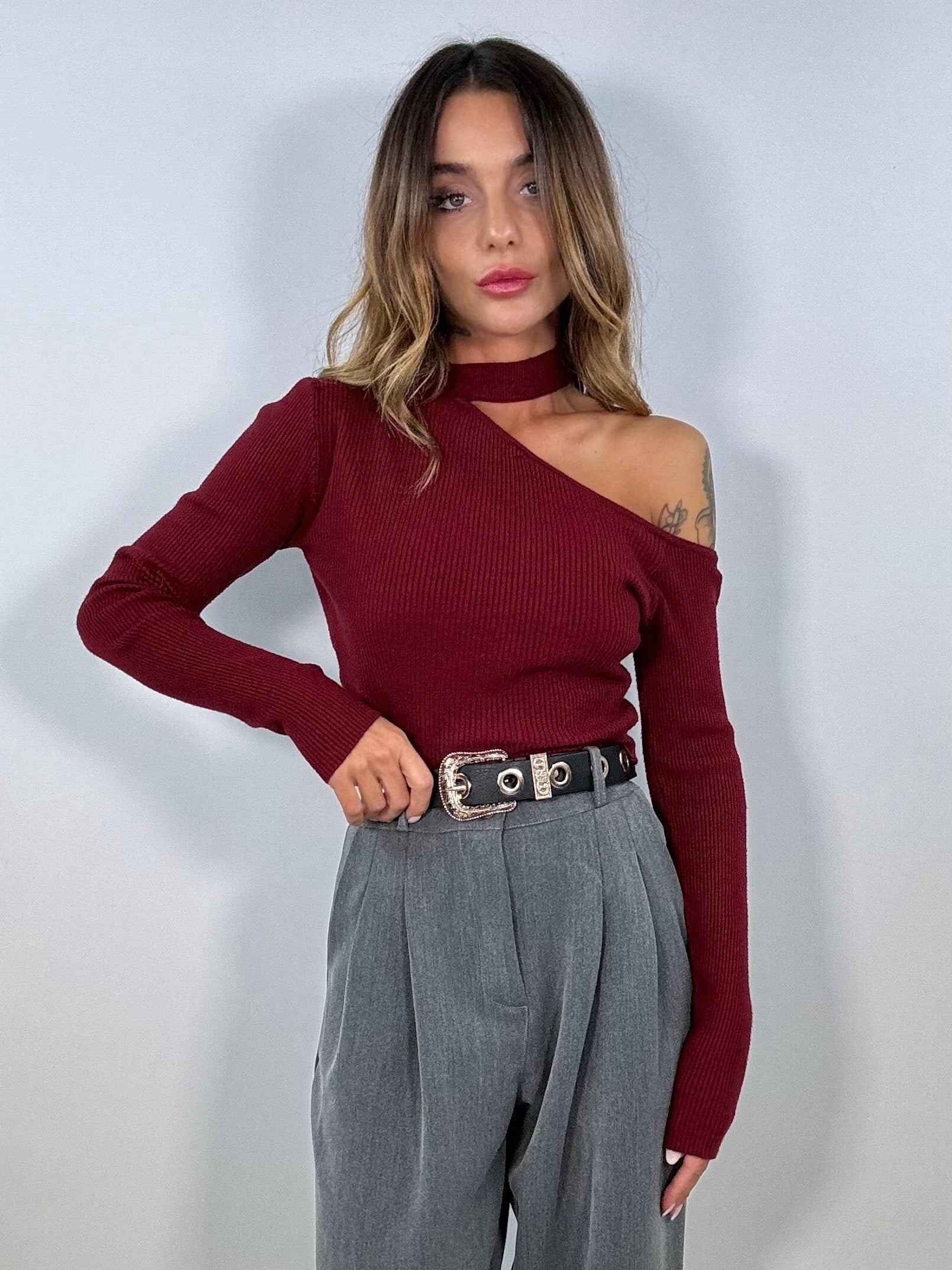 Maglia Crop Monospalla Con Choker- Bordeaux