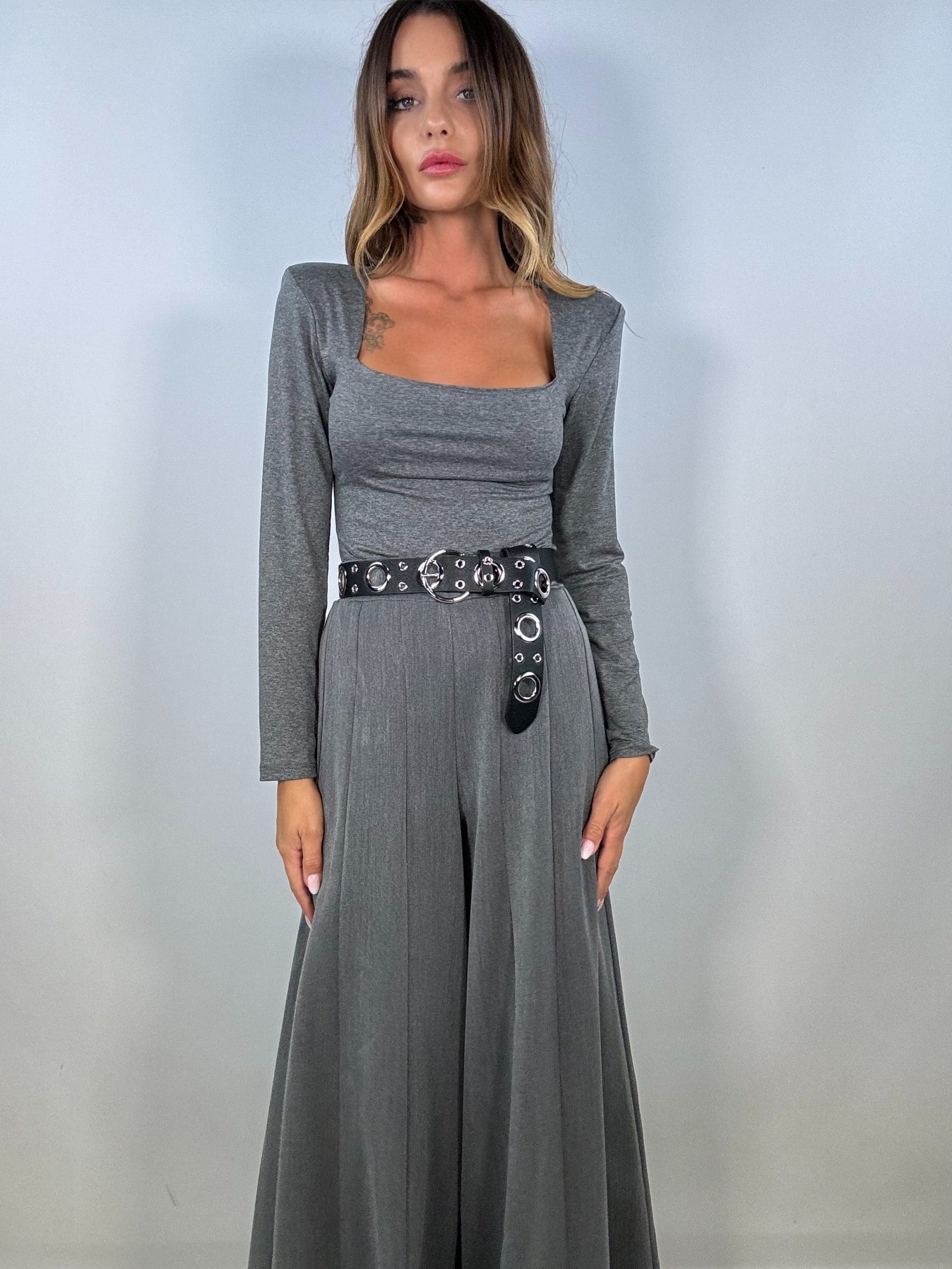 Maglia Basic con Spalline Imbottite - Grigio