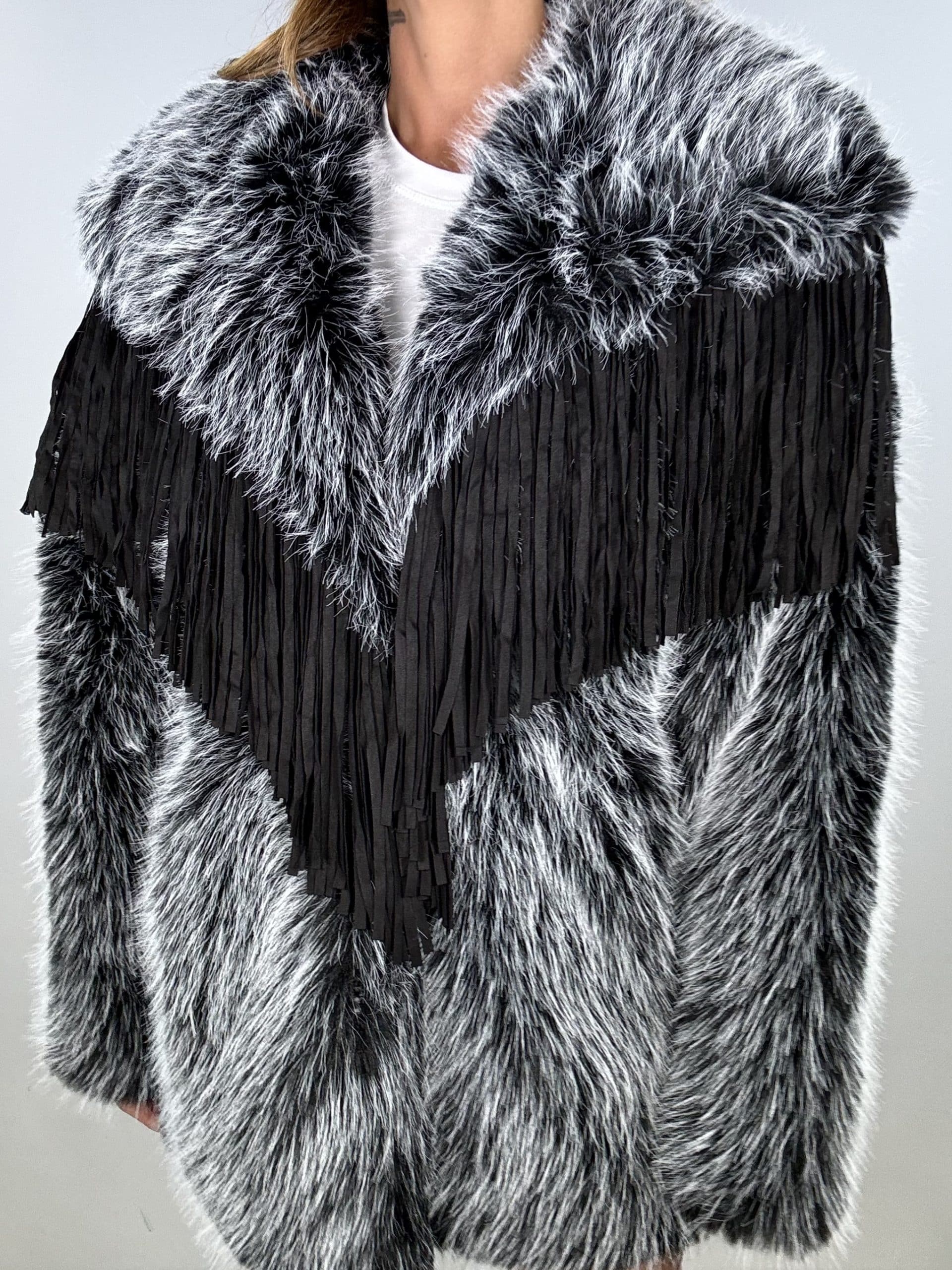 Pelliccia Luxury con Frange - Nero