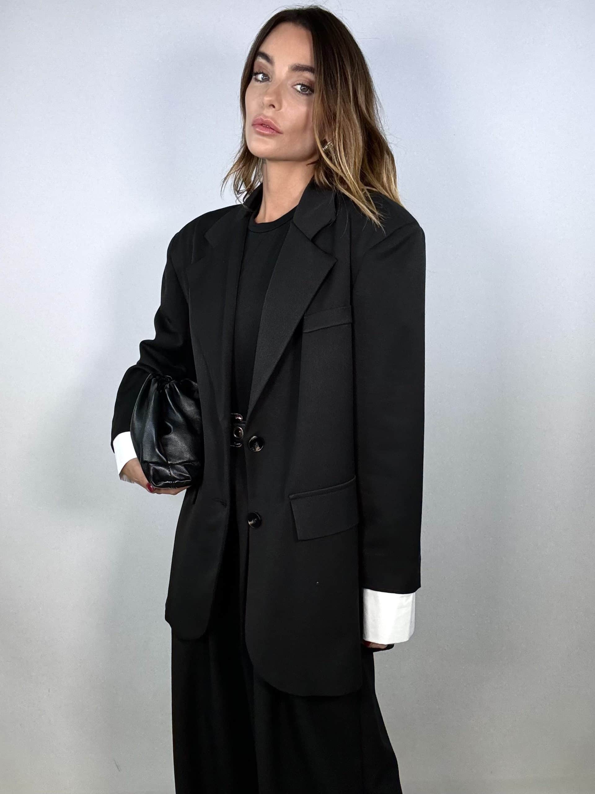 Blazer Super Over con Maxi Polsini  - Nero