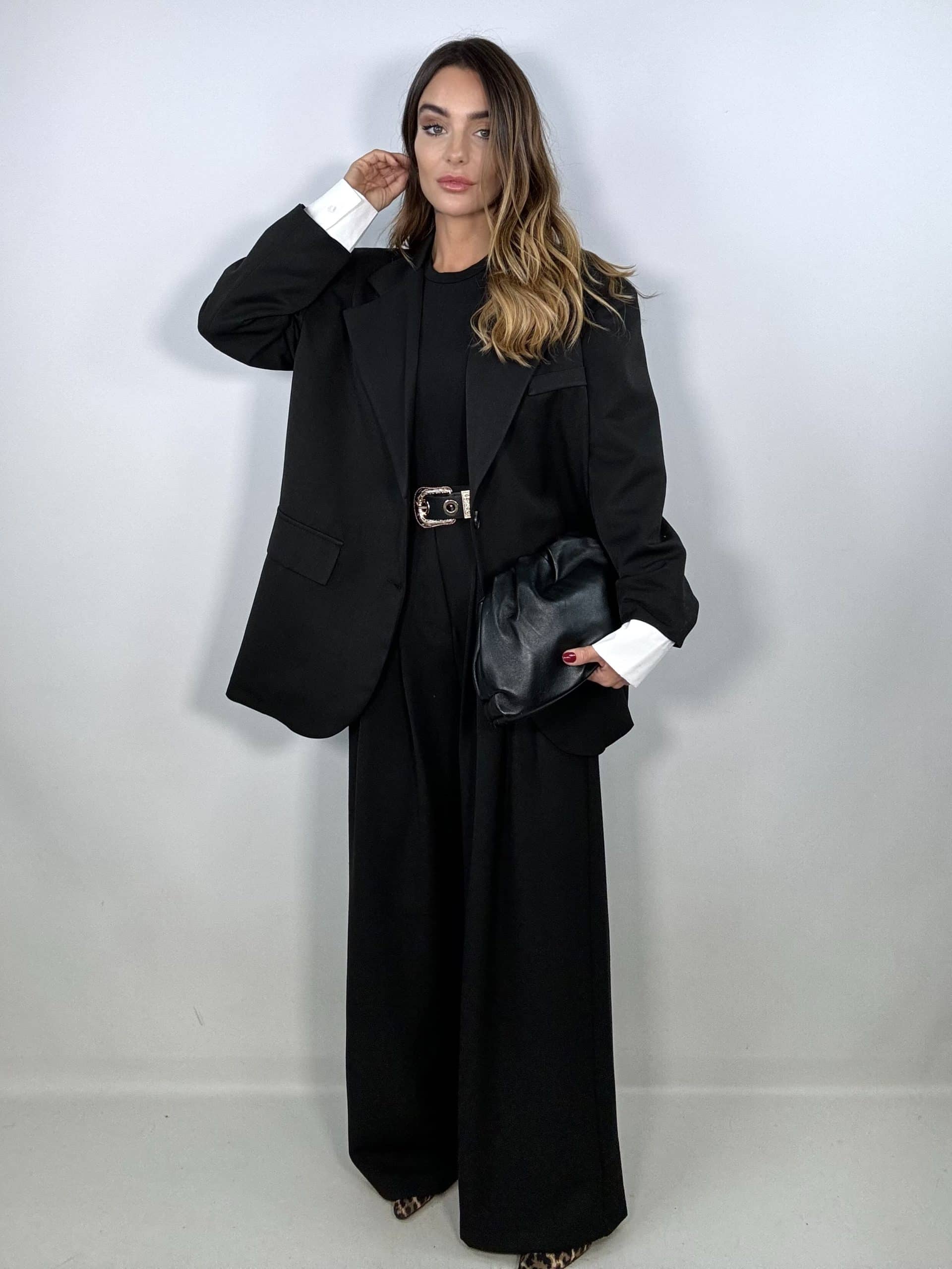 Blazer Super Over con Maxi Polsini  - Nero