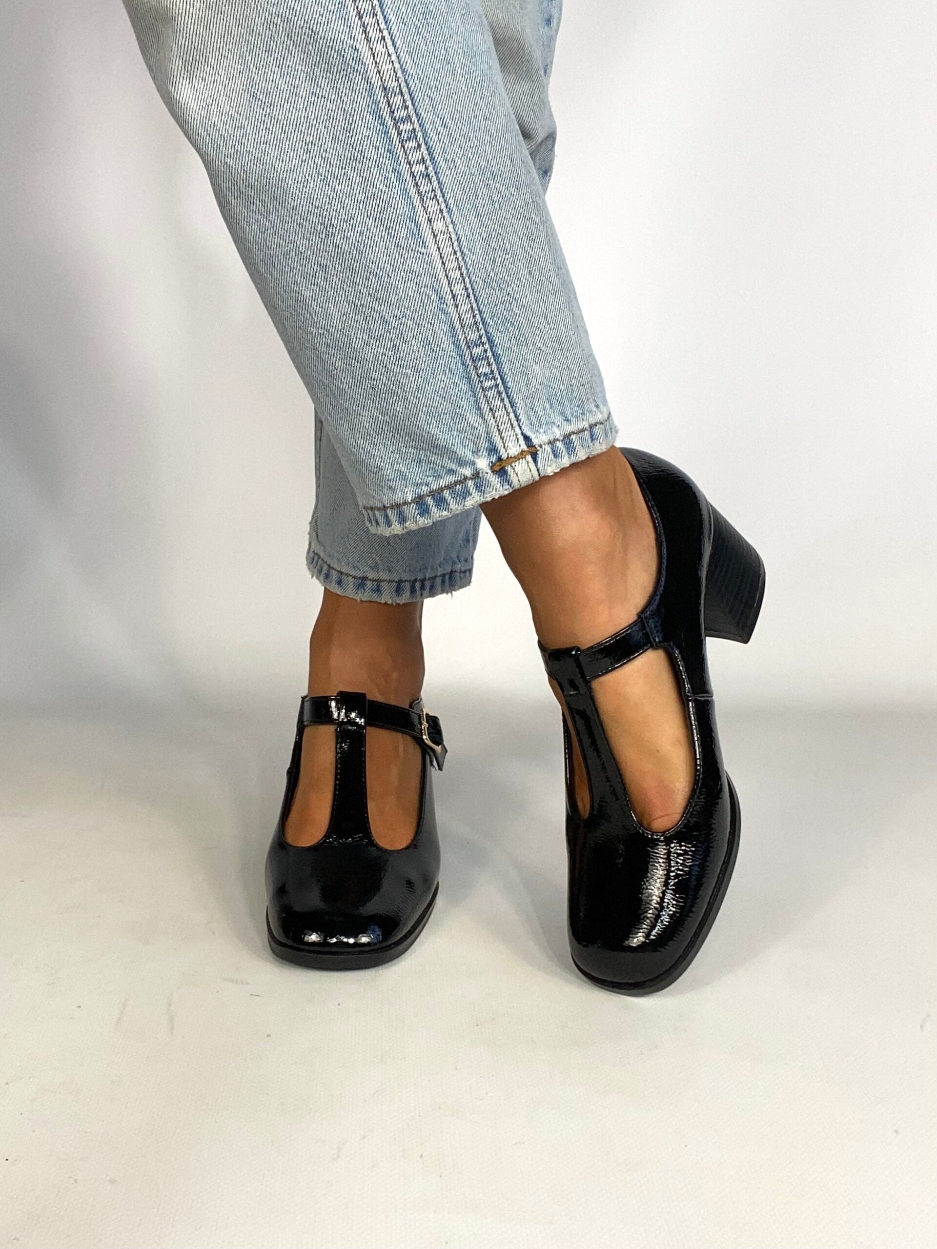Mary Jane T- Bar Medium Heels  - Vernice Nero