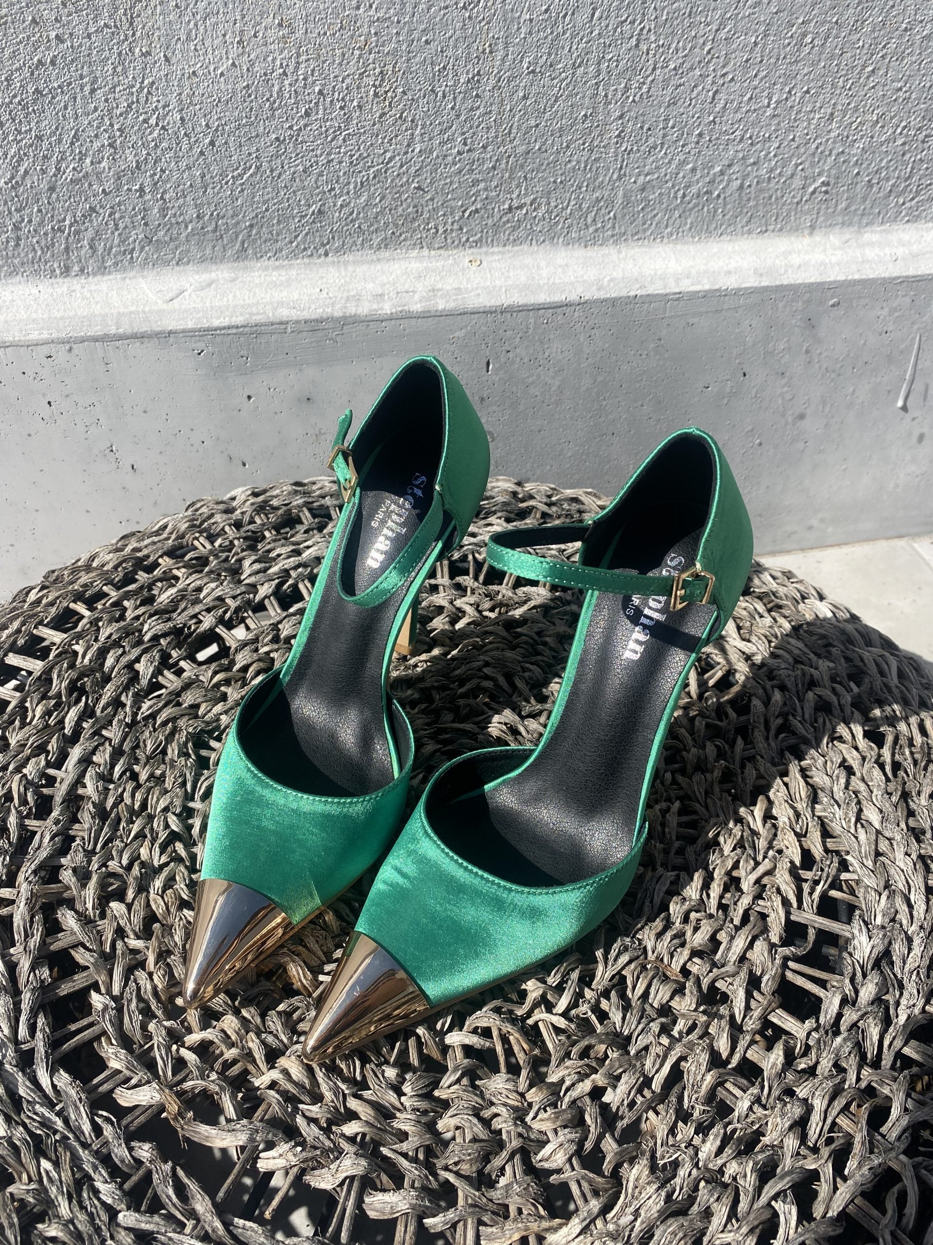 Decollete Punta Metallo Cinturino - Verde