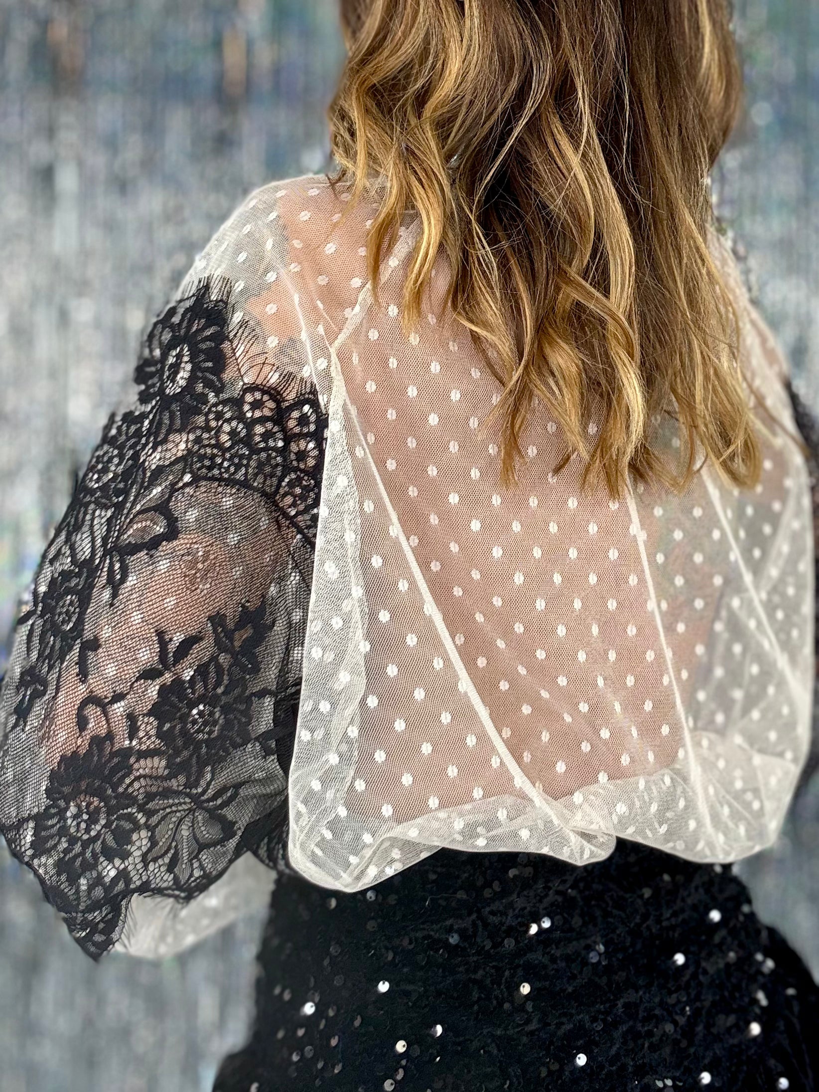 Blusa Pizzo con Fiocco - Panna / Nero